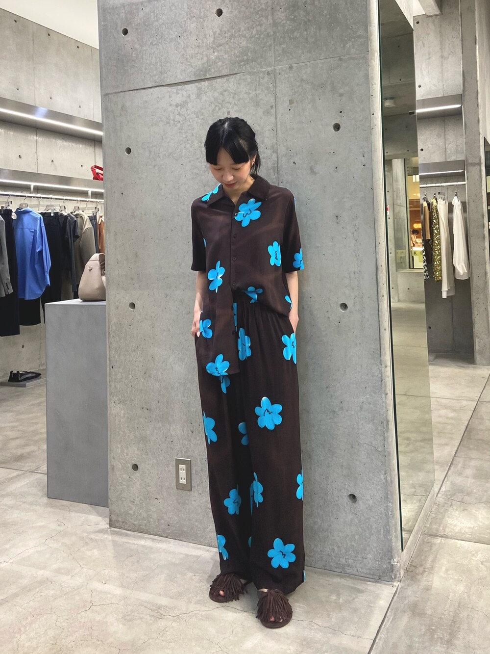 その他のルームウェア/パジャマを着用したレディースの春コーディネートの4枚目の写真