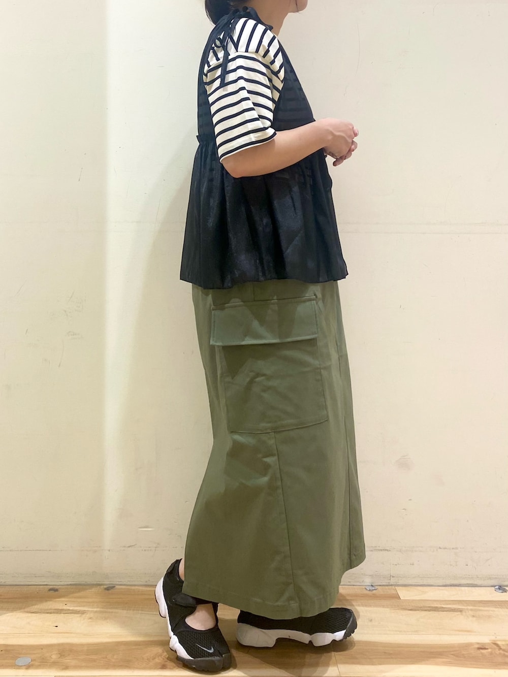 「サマンサモスモスブルー、Samansa Mos2 blue、レイヤードスタイル、プチプラ、カーゴスカート、ボーダー、シアーベスト、ootd、オトナカジュアル、ベスト、夏コーデ、低身長、148cm、低身長コーデ、低身長女子」|「☺︎ CAN公式Instagram(静岡) ☺︎のぜひフォローをお願いします🙌 新作・最新情報をチェックできます🎉(その他、その他)」を使った、む ら ま つさん(レディース・148cm)の夏コーディネートの4枚目の写真