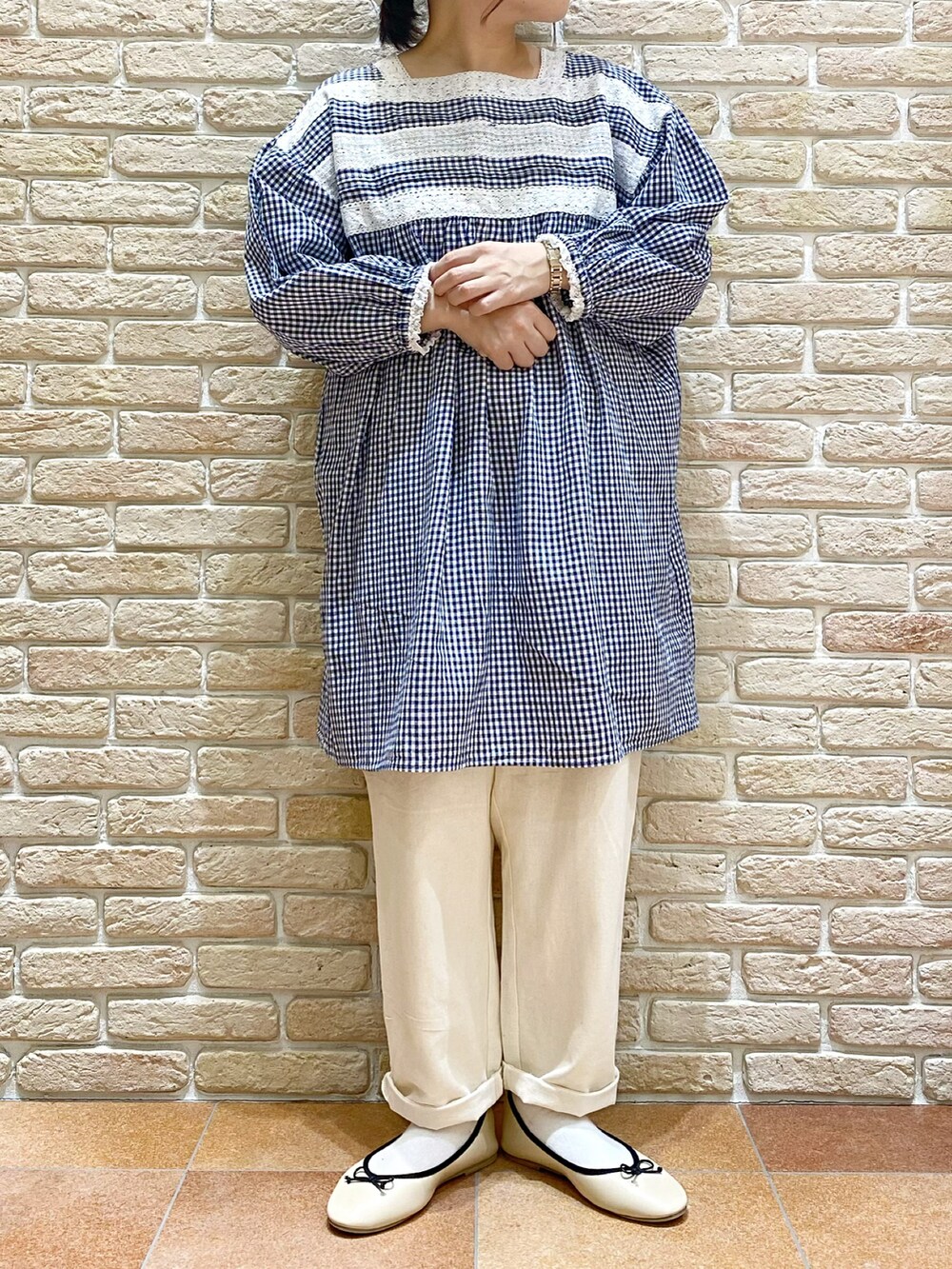 「Samansa Mos2、サマンサ モスモス(Samansa Mos2)、SM2、ららぽーと磐田、SM2keittioららぽーと磐田店、低身長、148cm、親子コーデ、親子でおそろい、お揃いコーデ」｜「Samansa Mos2のアイテム（シャツ/ブラウス、ブルー系）」を使った、む ら ま つさん（レディース・148cm）の春コーディネートの2枚目の写真