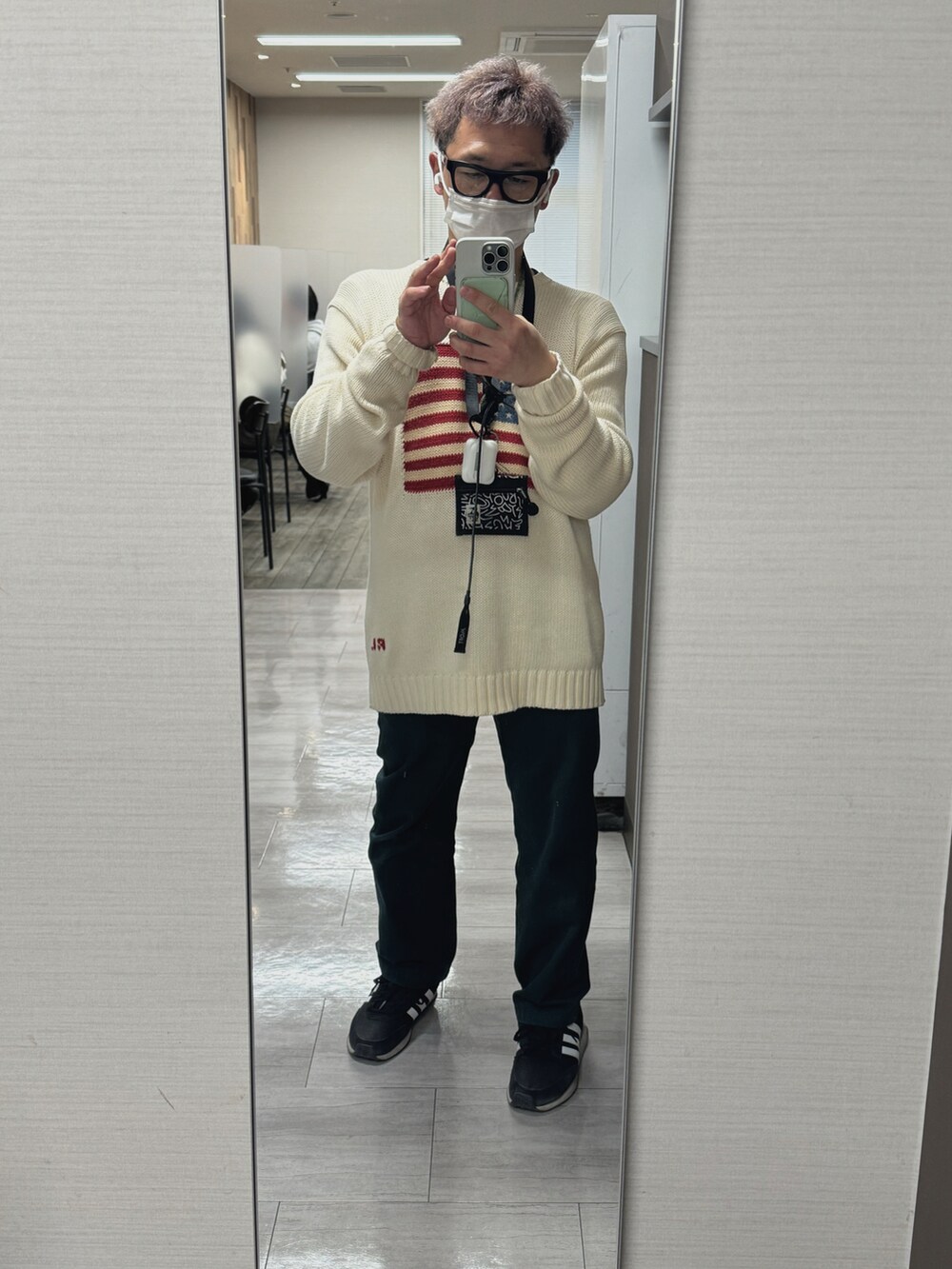 「冬コーデ、お洒落さんとつながりたい、冬アウター」｜「Dickiesのアイテム（パンツ、グリーン系）」を使った、nabapeさん（メンズ・166cm）の冬コーディネートの2枚目の写真