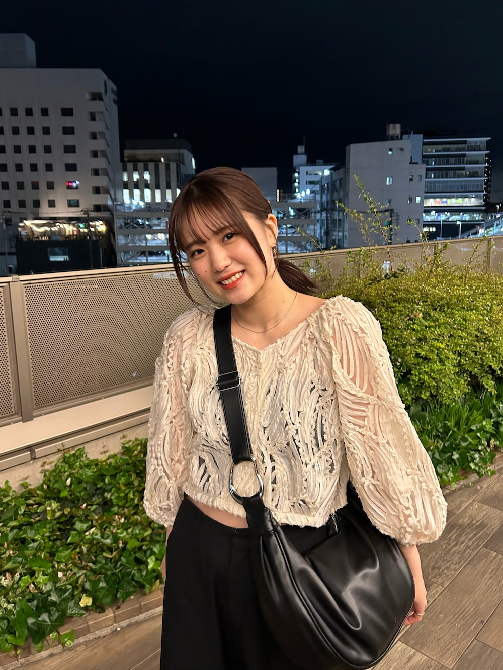 「キレイめカジュアル、シンプルコーデ、ootd、オトナカワイイ、骨格ストレート、高身長コーデ」｜「mysticの【3色展開】ジャガードブラウス（シャツ/ブラウス、ベージュ系）」を使った、miyuu tsujisaki さん（レディース・164cm）の春コーディネートの2枚目の写真
