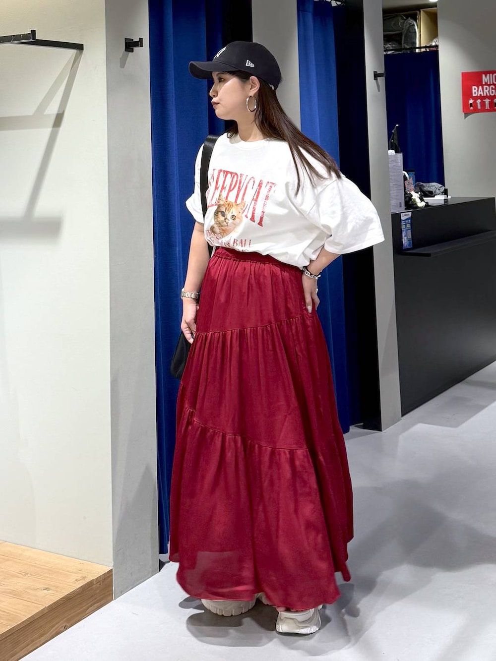 「個性派、モード、きれいめ、春コーデ、夏コーデ、ストリート、カジュアル、PAGEBOY、骨格ストレート_PAGEBOY、ブルベ冬_PAGEBOY、ソフトエレガント_PAGEBOY、レイヤードスタイル」｜「Anuiの【UNISEX】NEWERA 4FORTYCAP（キャップ、ブラック系）」を使った、myuさん（レディース・160cm）の夏コーディネートの7枚目の写真