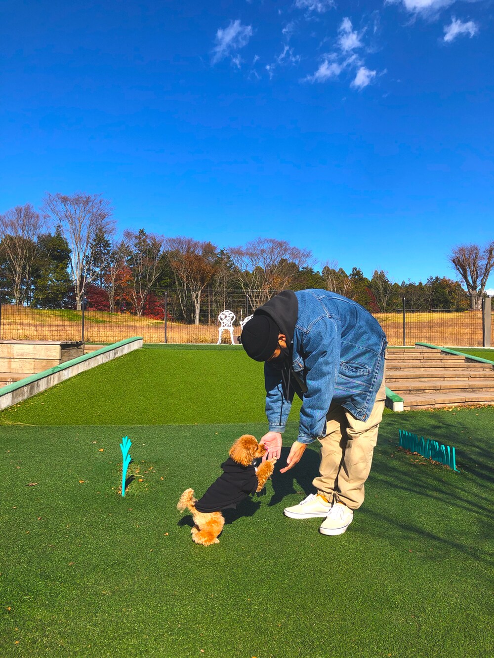 「USEDのアイテム（デニムジャケット、ブルー系）」を使った、遊音さん（メンズ・172cm）の冬コーディネートの2枚目の写真