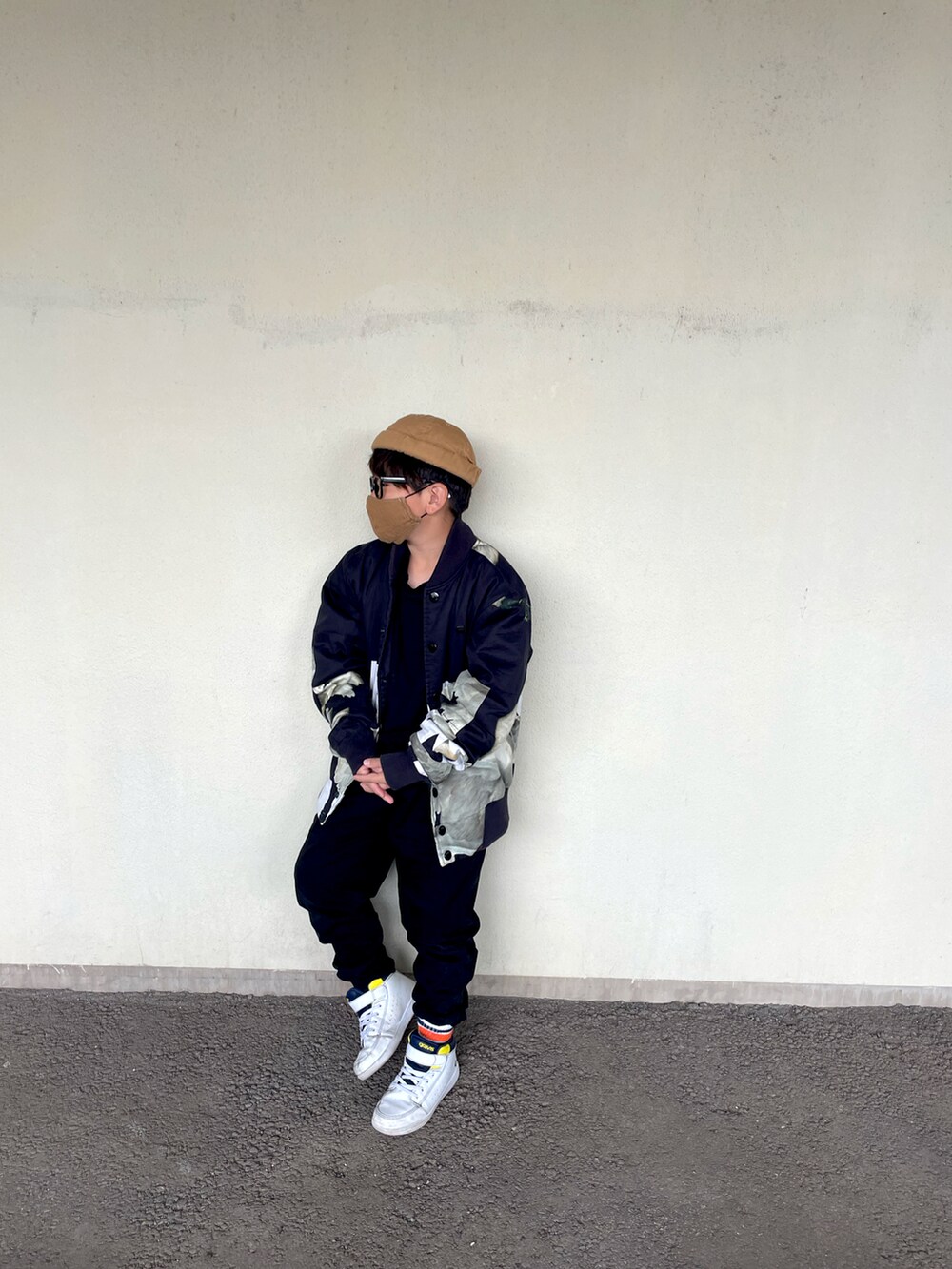 「G-STAR RAW(G-STAR RAW)、小学生コーデ、春コーデ、ママおさがり、男の子コーデ、むすこーで、ダテメガネ、ツバなしキャップ、ブラックコーデ」｜「G-STAR RAWのアイテム（ジャケット/アウター、ブラック系）」を使った、T.ALOHAさん（キッズ・130cm）の春コーディネートの3枚目の写真