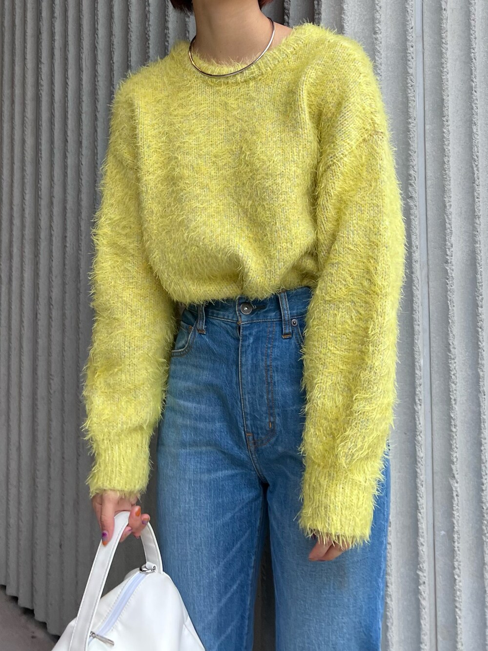 「秋コーデ、シャギーニット、イエロー、デニムコーデ、シンプルスタイル、プチプラコーデ、秋服、デニムパンツ、高身長女子、骨格ナチュラル、CIAOPANIC TYPY、ニット、冬コーデ、デニム」｜「CIAOPANIC TYPYのメランジフェザーMIX2WAYカーディガン（カーディガン/ボレロ、イエロー系）」を使った、yumiさん（骨格ナチュラル・レディース・165cm）の秋コーディネートの3枚目の写真