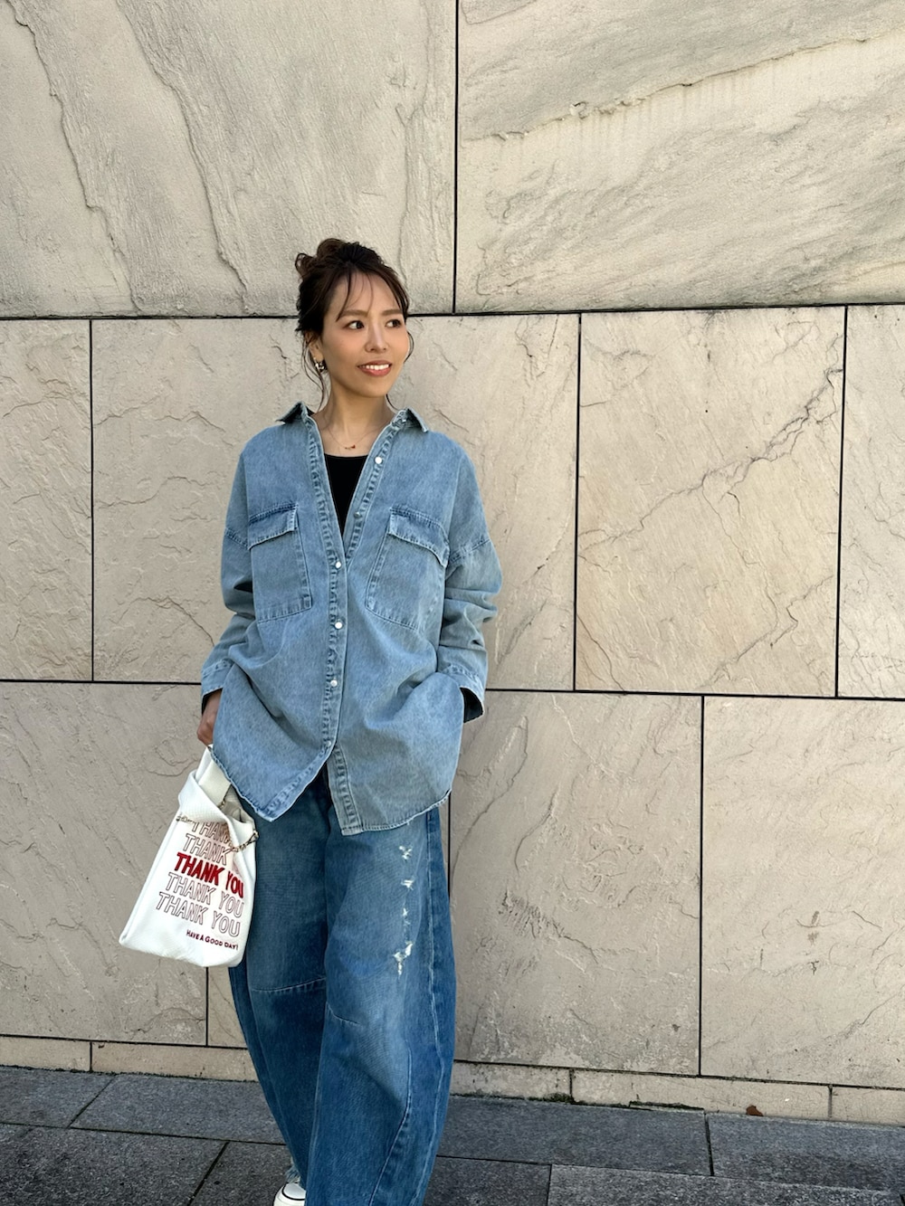 mai｜uluのデニムジャケットを使った春コーディネート - WEAR