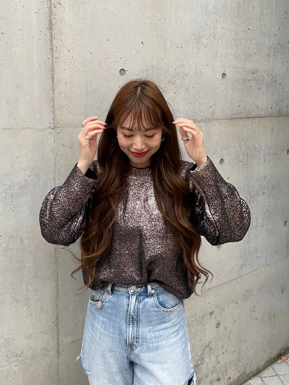 「きれいめ、体型カバー、ブランドミックス、JEANASIS、LOWRYS FARM、どっと変わっちゃえ、アウター、ニット、ブーツ、ショートブーツ、高身長、デニムパンツ、冬コーデ、ゆったり、楽ちんコーデ」|「LOWRYS FARMのストレッチスニーカーブーツ 345671(ブーツ、ブラック系)」を使った、ゆっぽんさん(レディース・172cm)の冬コーディネートの2枚目の写真