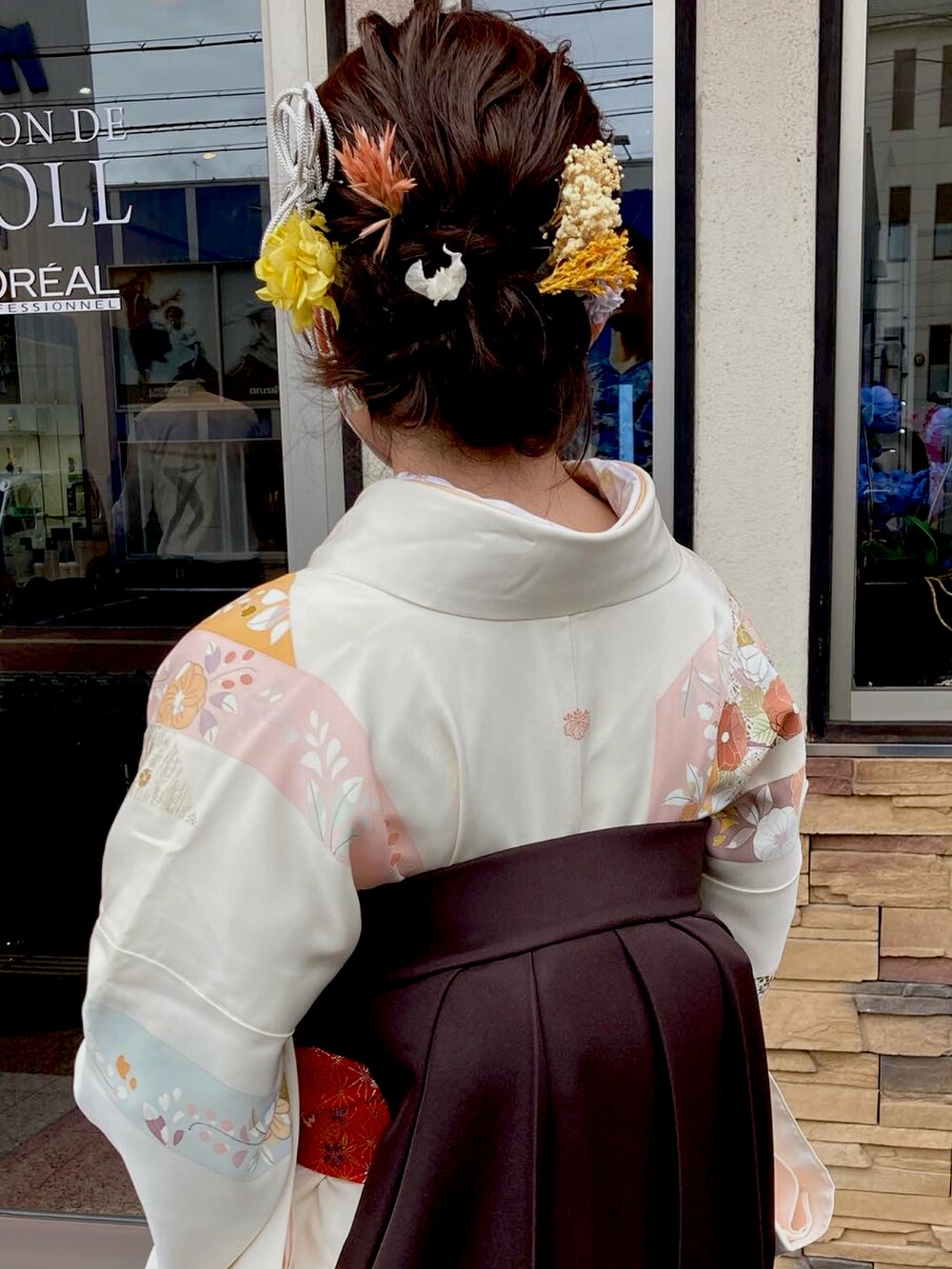 その他のファッション雑貨を着用したレディースの春コーディネートの3枚目の写真