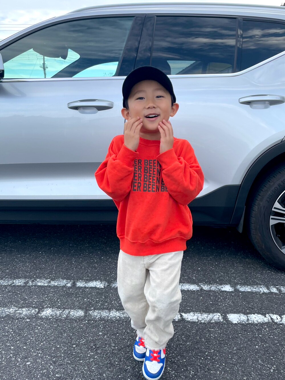 「公園スタイル、公園、4歳男の子、キッズコーデ、男の子、男の子コーデ、スウェット、キャップ、NIKE、GU、ZARA」｜「GUのアイテム（スウェット、オレンジ系）」を使った、KANAAAAさん（キッズ・100cm）の冬コーディネートの2枚目の写真