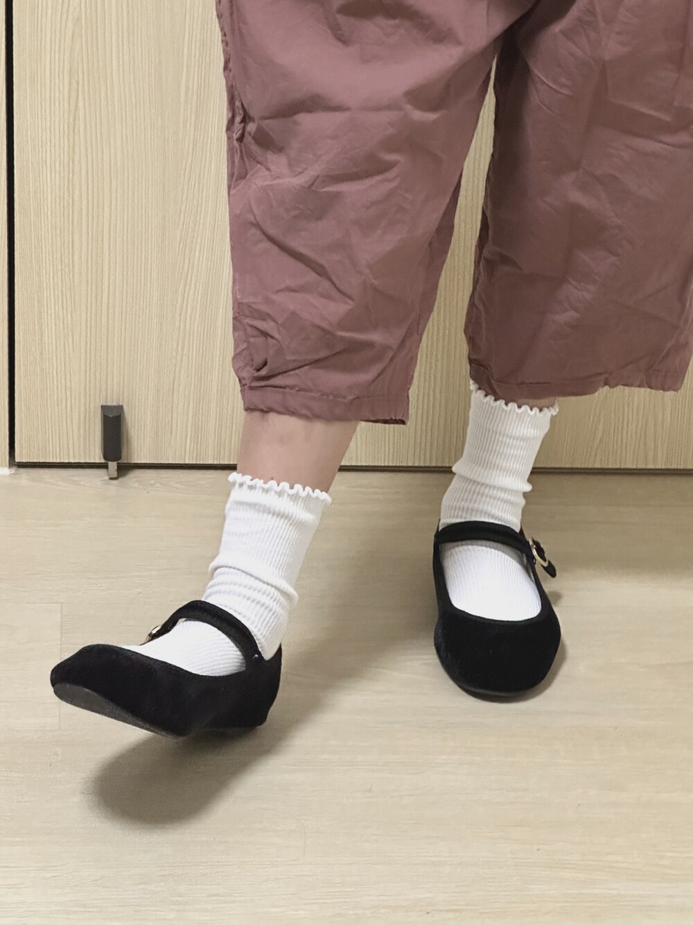 「seraph、welleg、devirock、今日のコーデ、kids、kidsfashion、Wide Pants、女の子」｜「devirockのUVカット ガールズ カーディガン（カーディガン/ボレロ、ベージュ系）」を使った、Chi Hsuさん（キッズ・130cm）の夏コーディネートの4枚目の写真