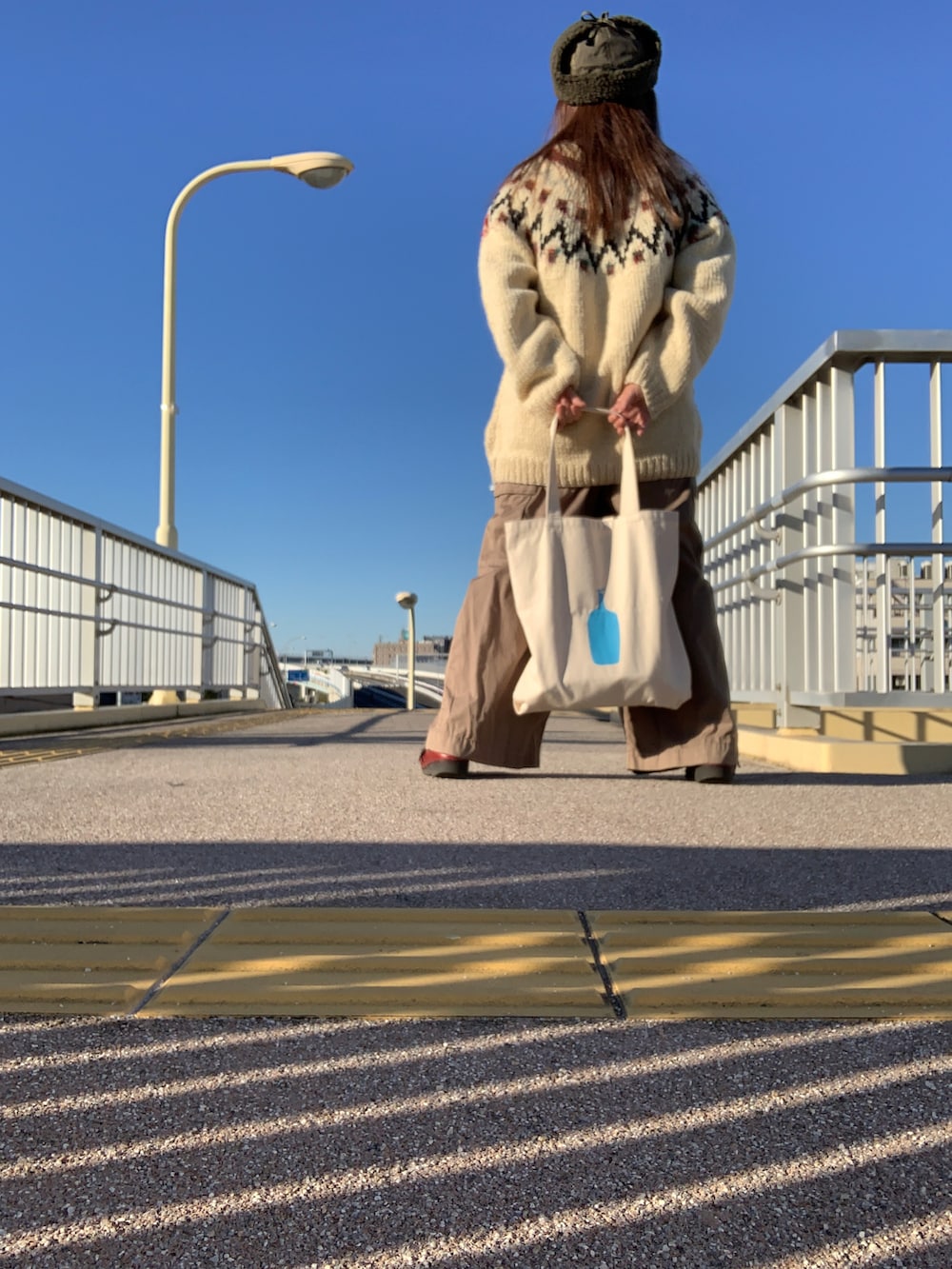 「kazumi、kazumiコラボ、kazumiさん、kazumiちゃん大好き、kazumi respect、ゆったりコーデ、パンツスタイル、50代カジュアル、50代コーデ」｜「PEN FIELDのアイテム（ハット、グリーン系）」を使った、miyuさん（レディース・158cm）の秋コーディネートの2枚目の写真