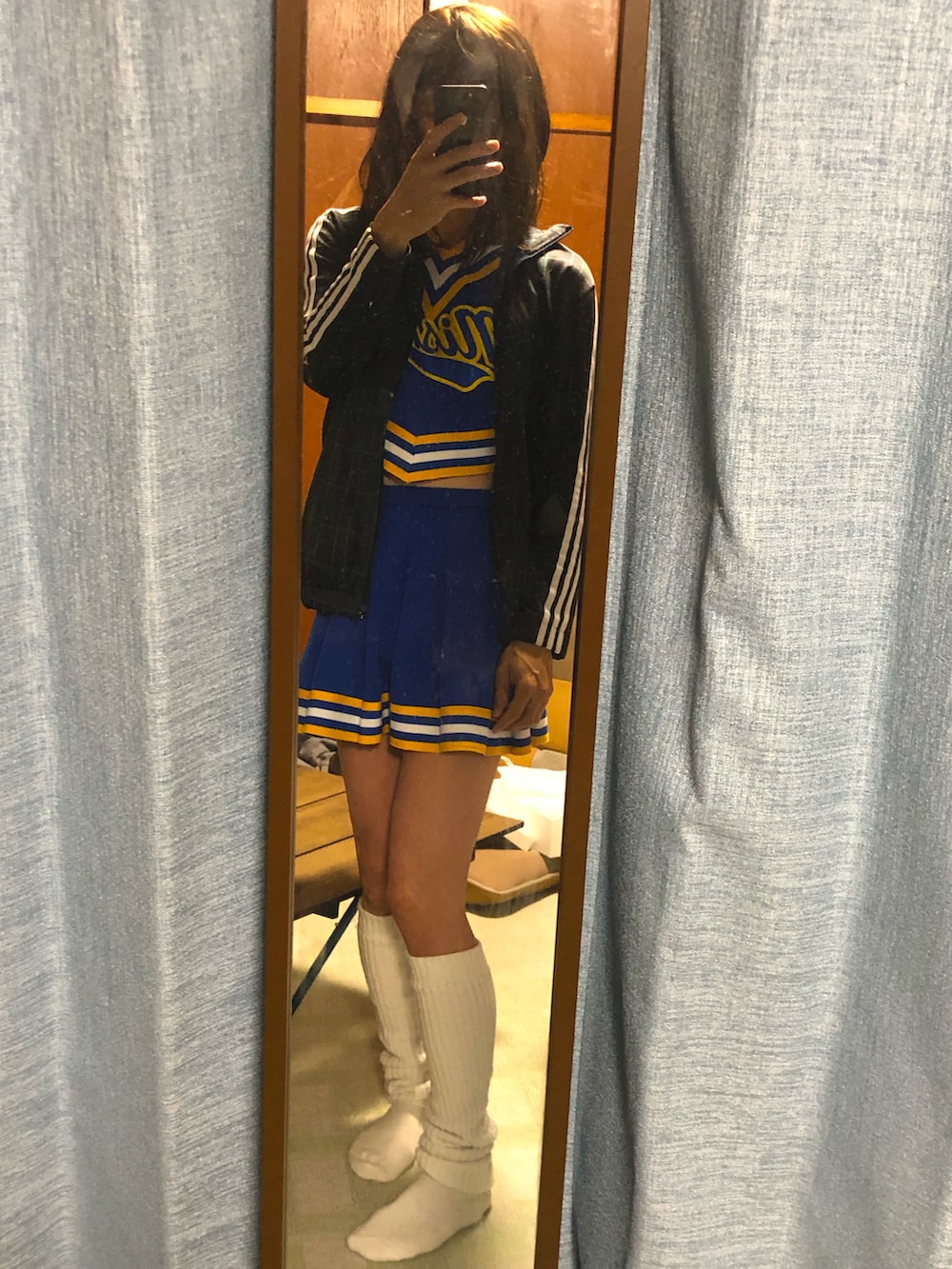 「休日コーデ」｜「adidasのアイテム（ジャケット/アウター、ブラック系）」を使った、たかみつさん（メンズ・170cm）の春コーディネートの2枚目の写真