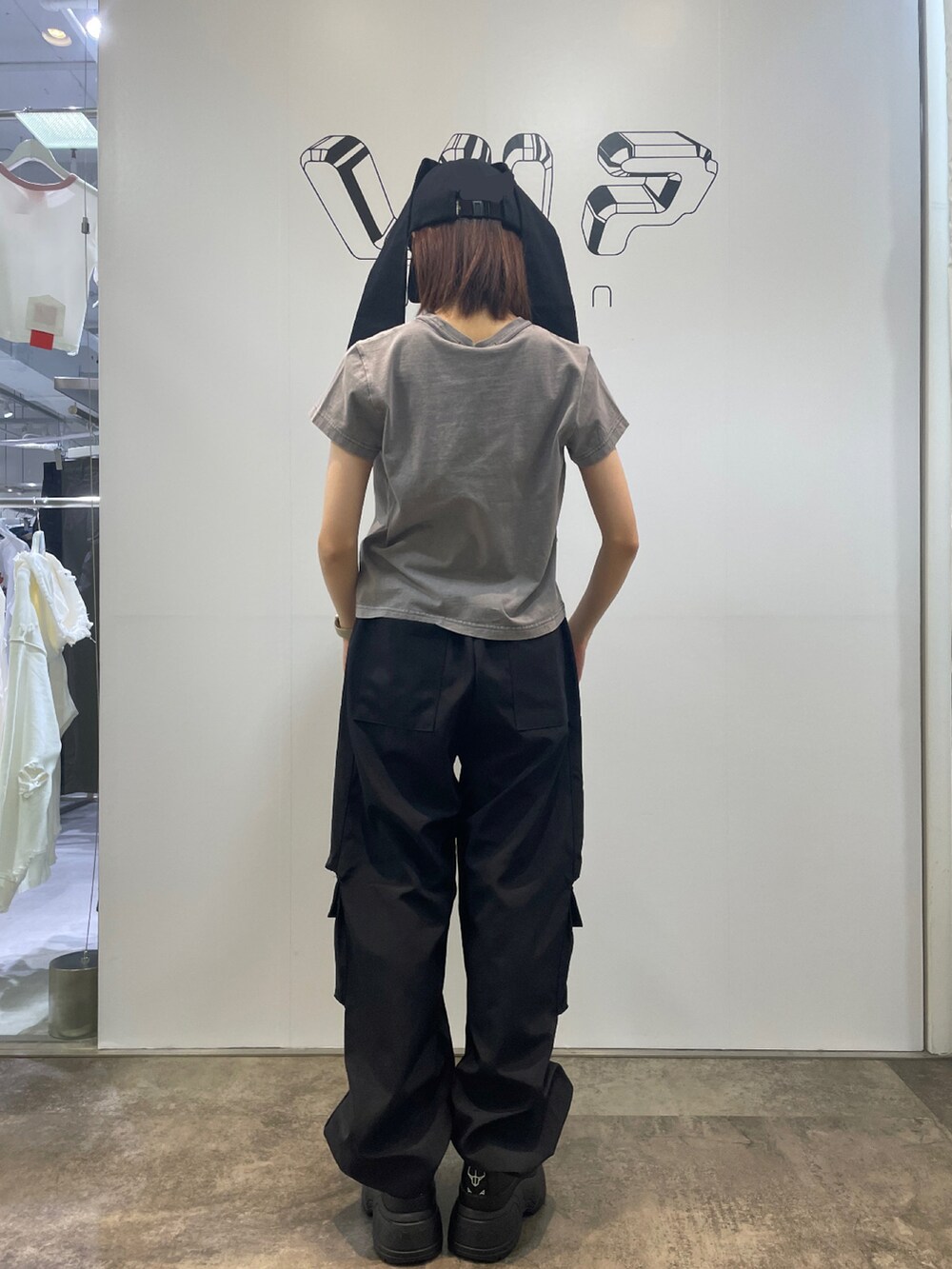 「Candy Stripper、LHP、カーゴパンツ、休日スタイル、Alexander Wang、お洒落さんとつながりたい、ウサミミ帽子、春ファッション、LHPWOMEN、naked Wolfe」｜「alexanderwangのアイテム（Tシャツ/カットソー、その他）」を使った、みゃさん（レディース・157cm）の春コーディネートの2枚目の写真