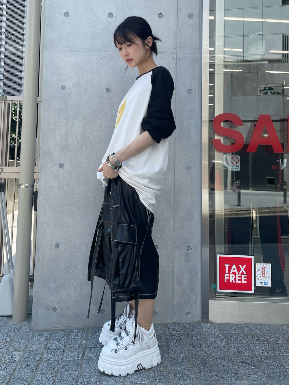 「オーバープリント、ddp、sisseoul、NewRock、LHP、LHP WOMEN、厚底シューズ、休日コーデ、通勤コーデ、ゆるコーデ、ミクシマイ、ブレスレット」｜「over printのアイテム（Tシャツ/カットソー、その他）」を使った、みゃさん（レディース・157cm）の夏コーディネートの2枚目の写真