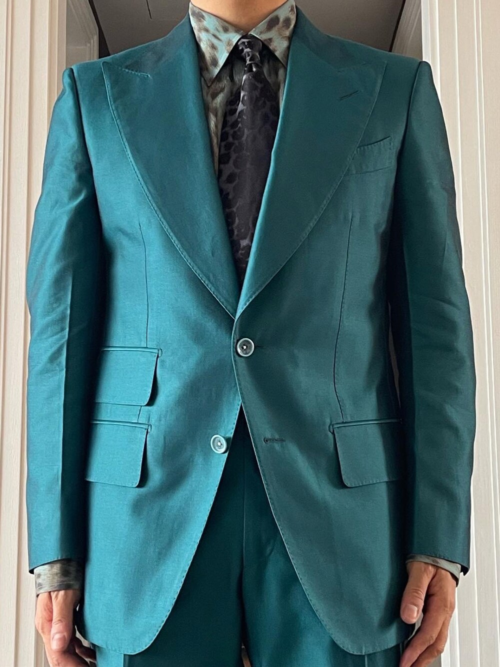 「TOM FORDのアイテム（シャツ/ブラウス、その他）」を使った、kennyphkさん（メンズ・170cm）の夏コーディネートの3枚目の写真