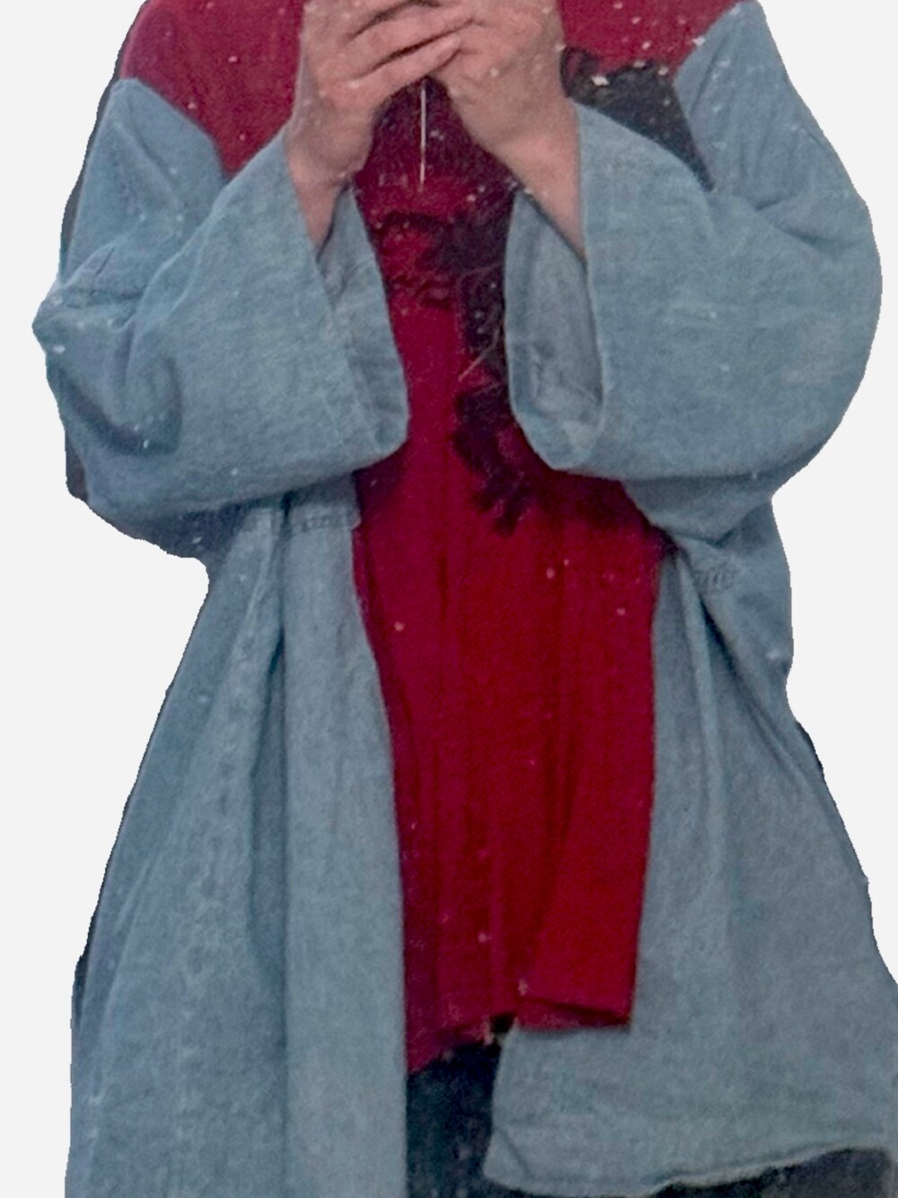 ブルー系のその他トップスを着用したメンズの夏コーディネートの2枚目の写真