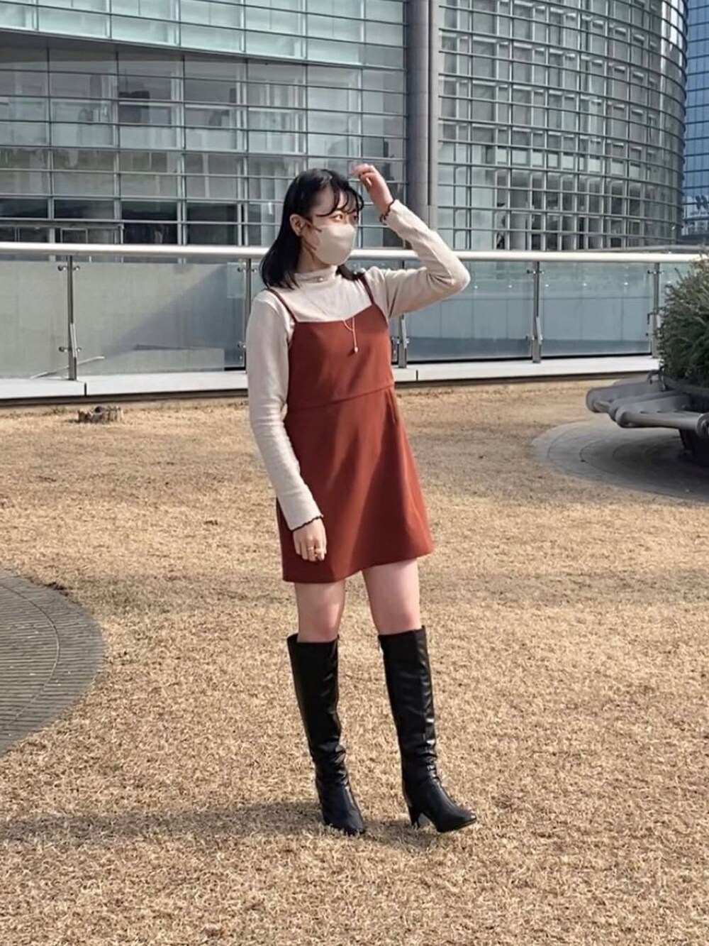 「オトナ女子、韓国ファッション、GRL、ミニ丈、ワンピース、ロングブーツ、お洒落さんとつながりたい、休日スタイル、高身長女子、淡色女子、大人コーデ、おでかけコーデ」｜「ABC-MARTのアイテム（ブーツ、ブラック系）」を使った、nanami.さん（骨格ウェーブ・レディース・162cm）の夏コーディネートの2枚目の写真