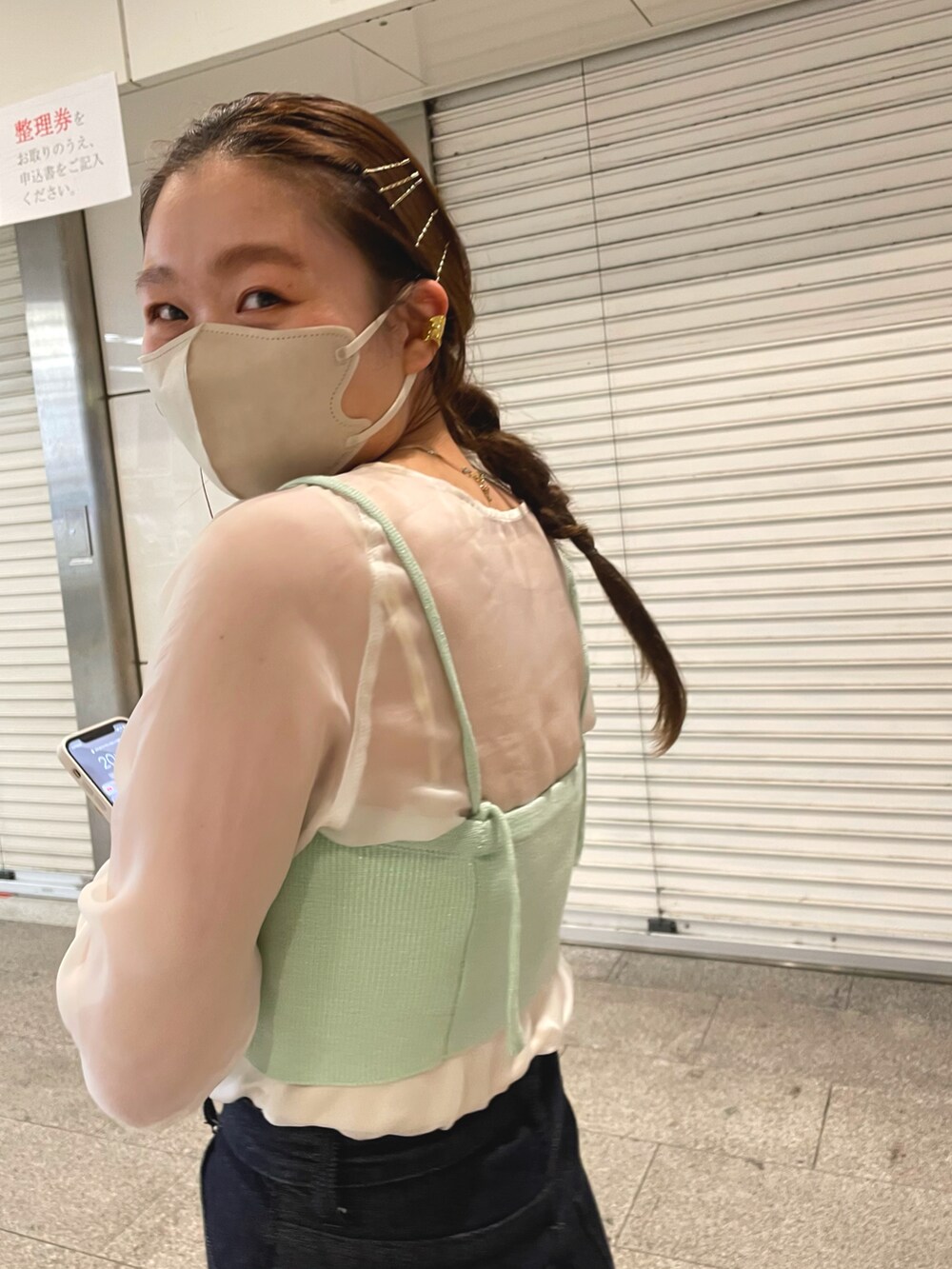 「オトナカジュアル、今日のコーデ、ゆるコーデ、ootd、春服、プチプラコーデ、春服みてみて、パンツコーデ、大人ガーリー、夏コーデ、高身長コーデ、初夏コーデ、フレアデニム、ビスチェ、ビスチェ×デニム」｜「mysticのセンターステッチフレアデニム（デニムパンツ、ブルー系）」を使った、Nishimura Misakiさん（レディース・160cm）の春コーディネートの3枚目の写真