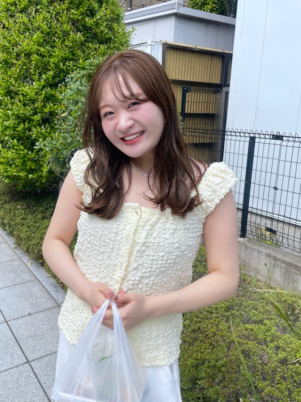 「骨格ストレート、骨格ストレートコーデ、骨格ストレート×イエベ春、骨スト、骨ストコーデ、骨スト優勝、骨スト骨格ストレート、骨ストレート」｜「mysticのアイテム（トップス、イエロー系）」を使った、Nishimura Misakiさん（骨格ストレート・レディース・160cm）の春コーディネートの2枚目の写真