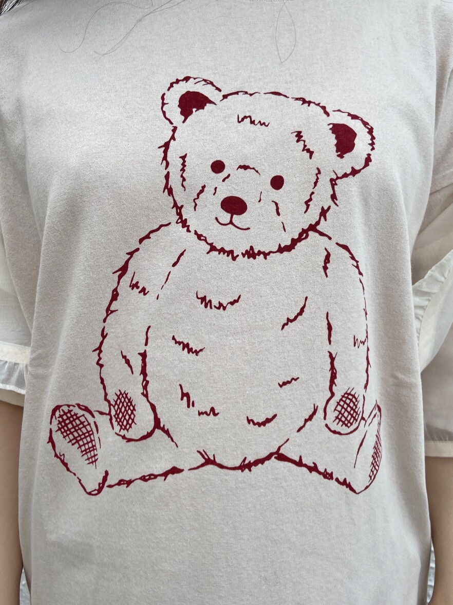 ピンク系のその他パンツ、ホワイト系のカーディガン/ボレロを着用したレディースの春コーディネートの6枚目の写真