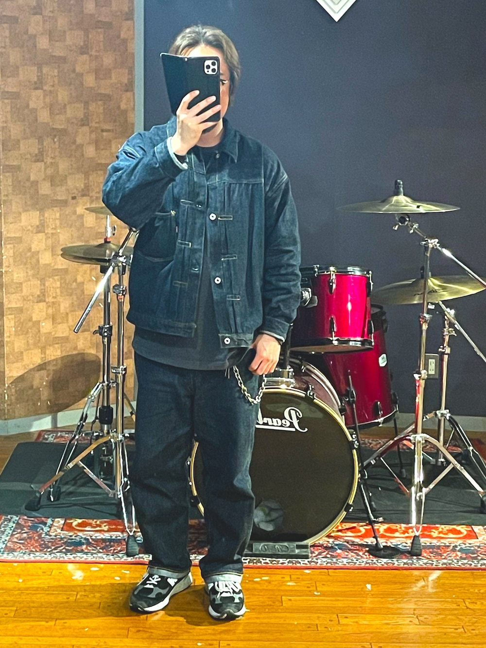 「ONEPIECE OF ROCK、wtaps、New Balance、デニム、デニムパンツ、デニムジャケット、denim、大人カジュアル、カジュアル、カジュアルコーデ、春コーデ、スニーカーコーデ、アメカジ、いいね、save、フォローお願いします🤑、ビッグシルエット」｜「onepiece of rockのアイテム（デニムジャケット、ブルー系）」を使った、minetoraさん（メンズ・171cm）の春コーディネートの5枚目の写真