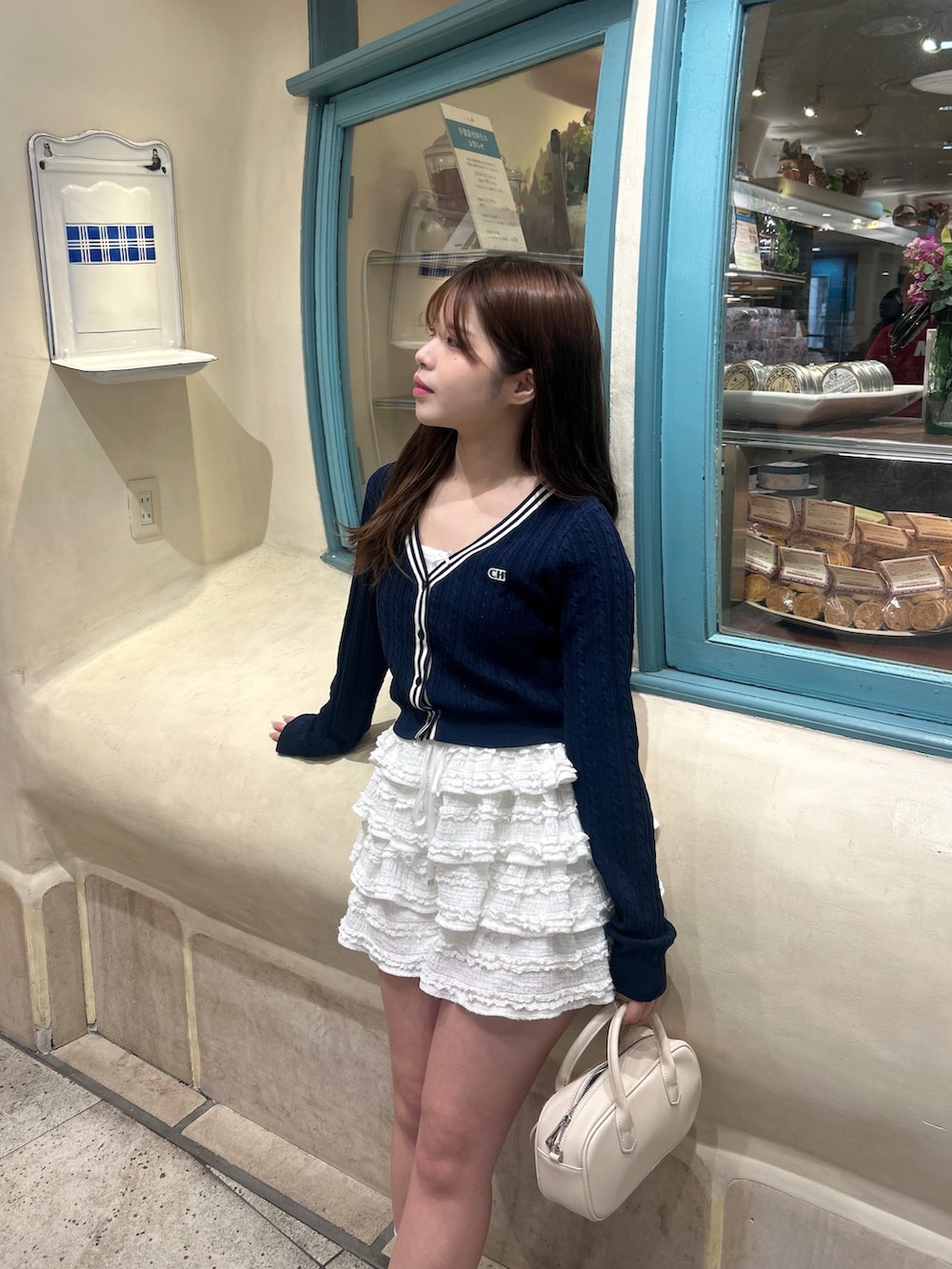 「Chicoのピコレースリボンキャミ（キャミソール、ホワイト系）」を使った、ゆうかさん（骨格ストレート・レディース・153cm）の春コーディネートの4枚目の写真