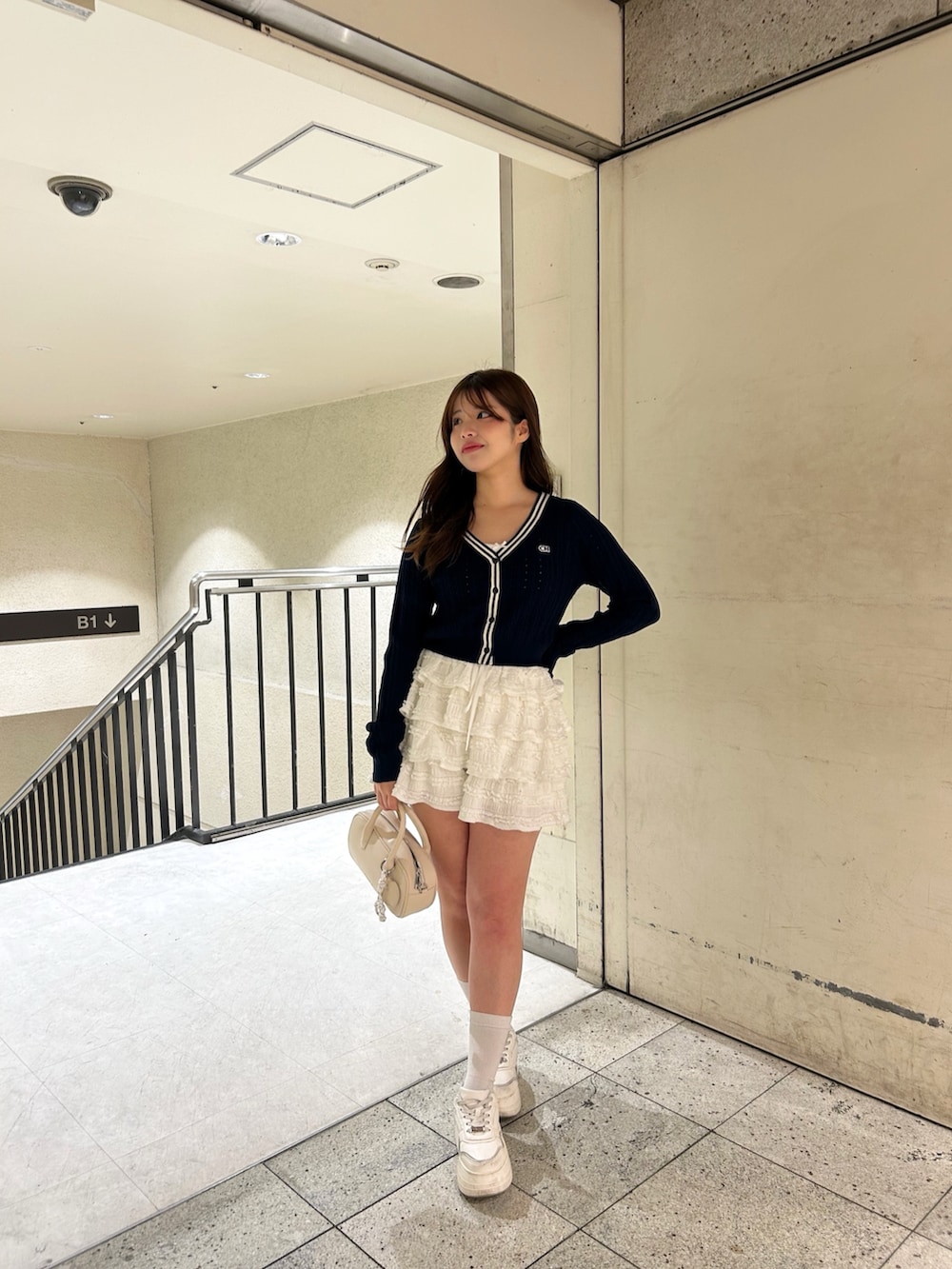 「Chicoのピコレースリボンキャミ（キャミソール、ホワイト系）」を使った、ゆうかさん（骨格ストレート・レディース・153cm）の春コーディネートの3枚目の写真