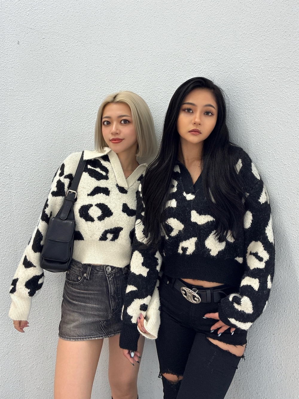 その他のニット/セーター、その他のニット/セーター、ブラック系のデニムスカートを着用したレディースの秋コーディネートの2枚目の写真