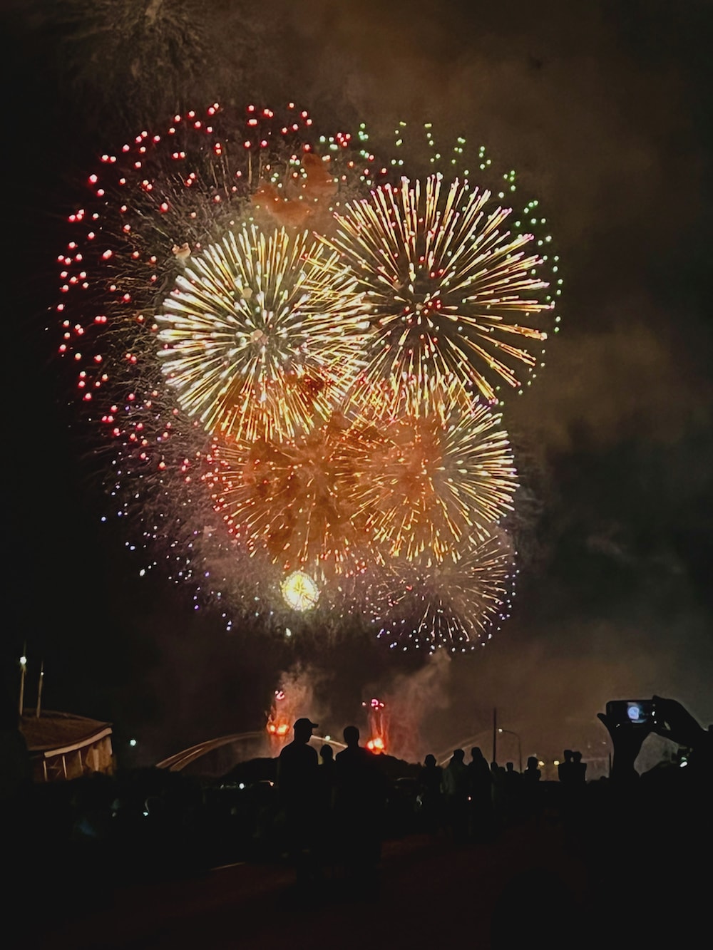 「ティアードワンピース、花火大会、お出かけコーデ、ノースリーブ、ワンピース、黒、夏ルックで気分アップ、40代ファッション、オトナカワイイ、カジュアルガーリー、ぽっちゃり、ぽっちゃりコーデ」｜「SHIPSの〈手洗い可能〉コットン ボイル ティアード ワンピース（ワンピース、ブラック系）」を使った、chiroru0827さん（レディース・160cm）の夏コーディネートの2枚目の写真