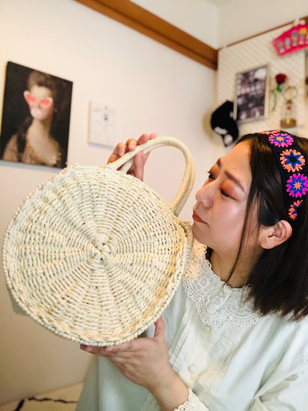 「オトナカジュアル、低身長コーデ、シャツスタイル、ブラウス、エスニック、カチューシャ、プチプラ、フラワー」｜「GRLの2Wayサークルかごバッグ（かごバッグ、ベージュ系）」を使った、hapidokiさん（レディース・150cm）の夏コーディネートの2枚目の写真