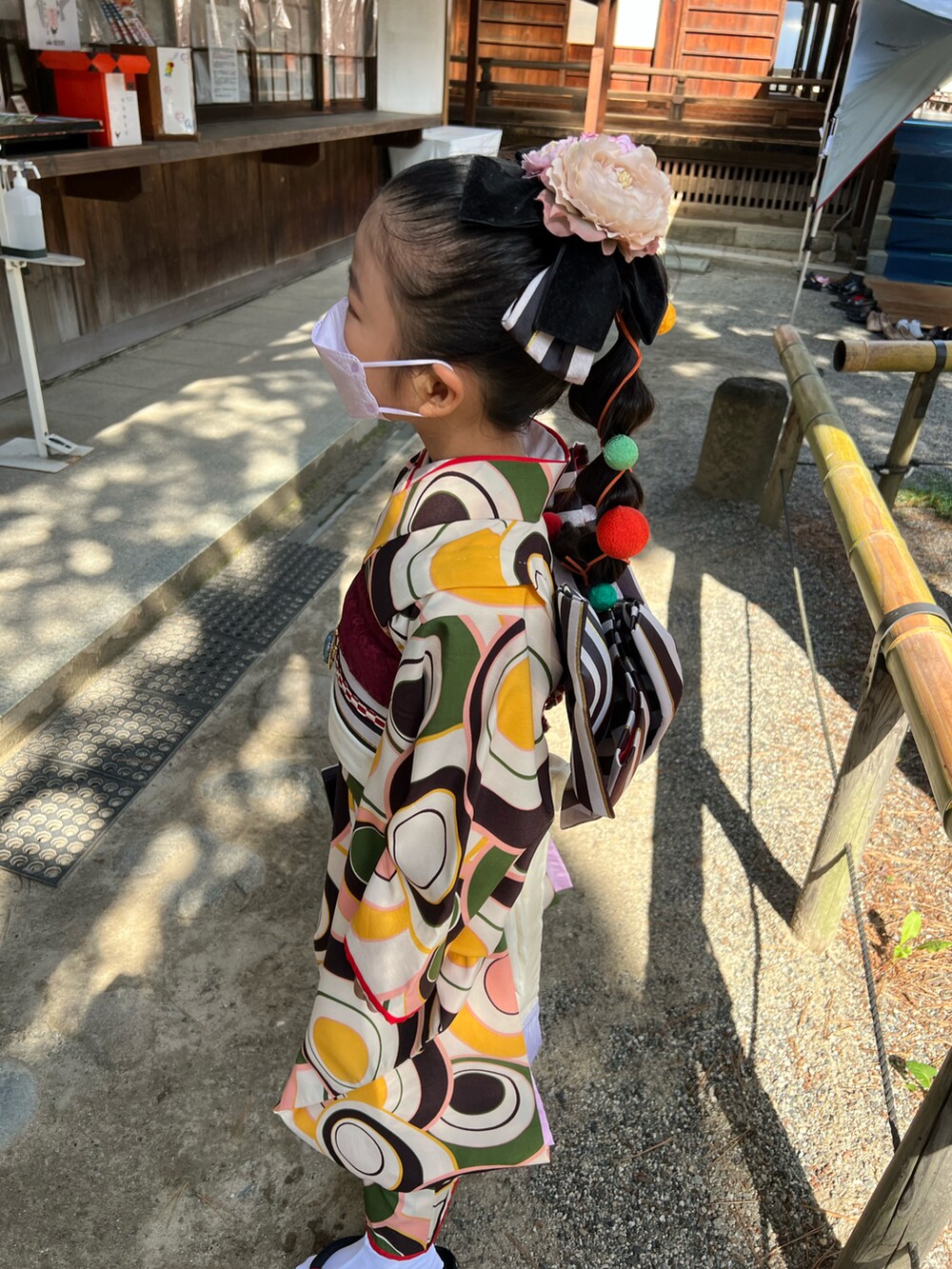 「七五三、753 着物、モダン着物」｜「田中写真館のアイテム（着物、グリーン系）」を使った、rikomarukoさん（キッズ・120cm）の秋コーディネートの2枚目の写真
