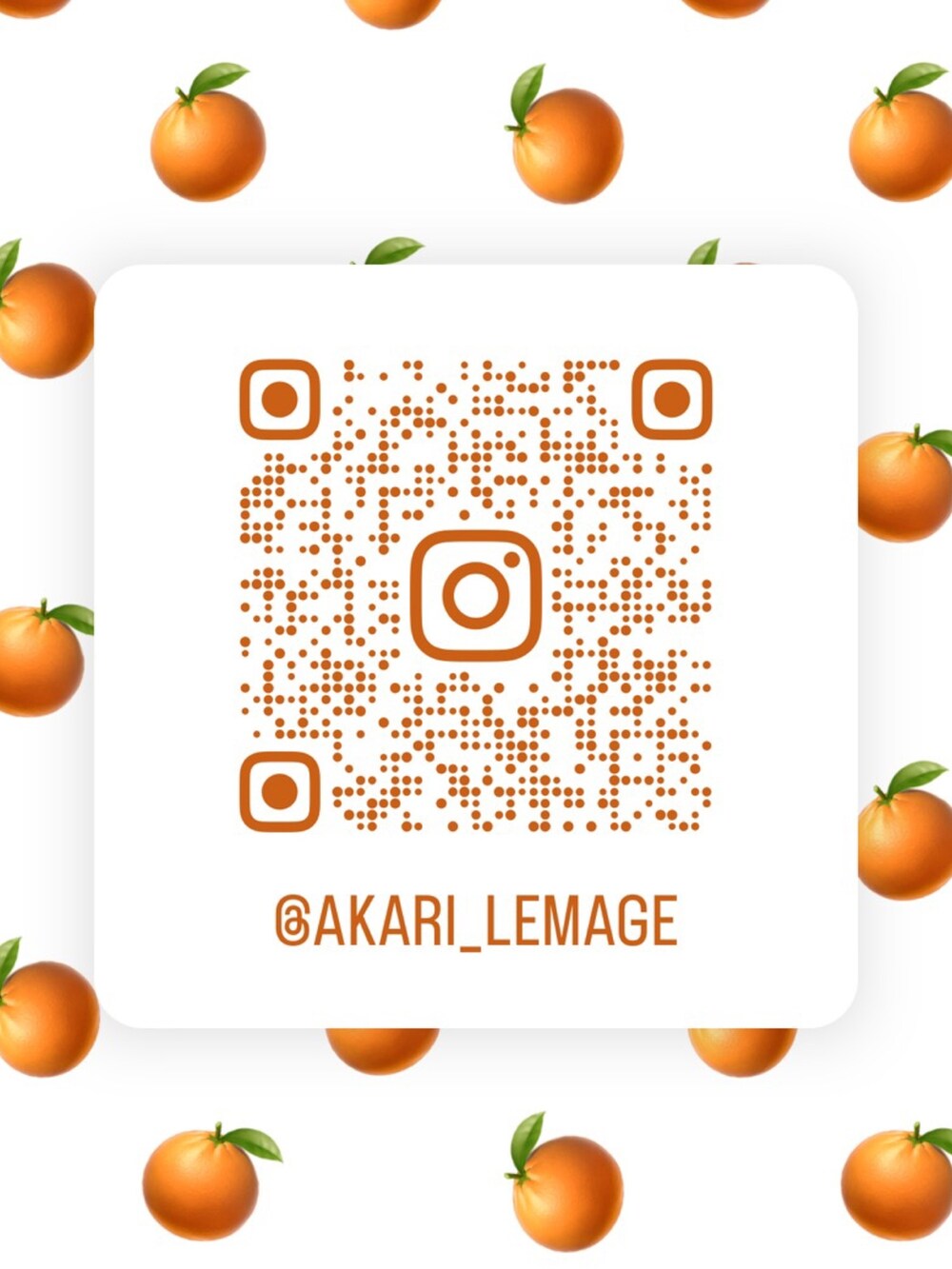 ベージュ系のローファー、ベージュ系のニット/セーター、ベージュ系のカーディガン/ボレロを着用したレディースの冬コーディネートの3枚目の写真