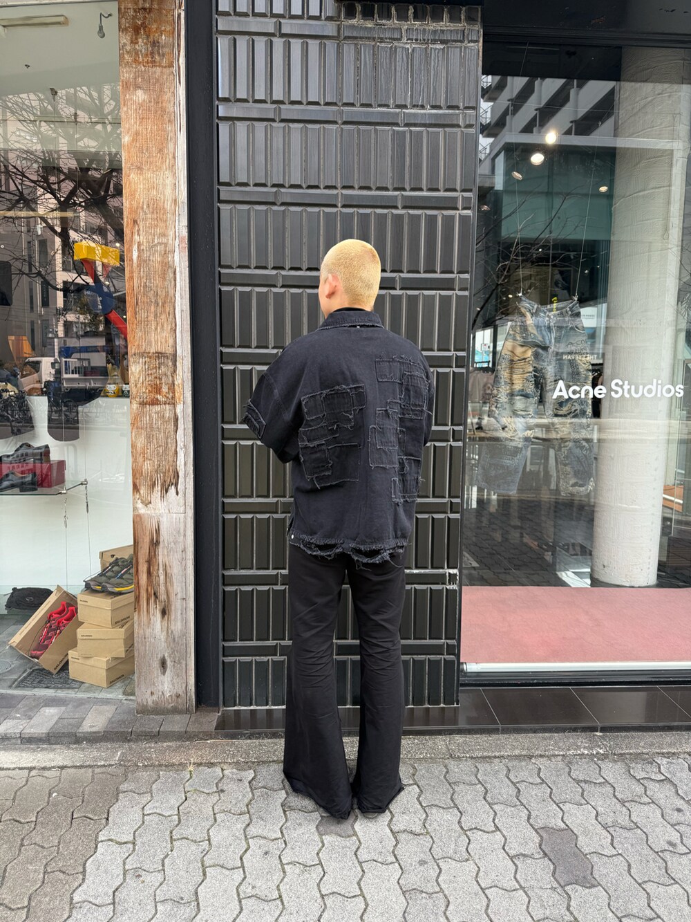 「DANKE SCHONのDankeSchon/ダンケシェーン/11OZ PATCHWORK DENIM JACKET（デニムジャケット、ブラック系）」を使った、たいせいさん（メンズ・172cm）の冬コーディネートの3枚目の写真
