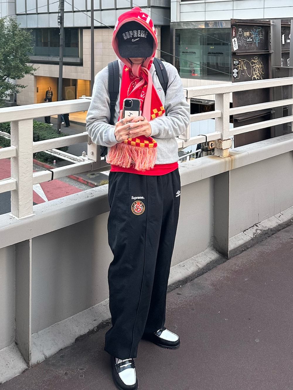 リボン柄が素敵♪【Coach】リバーシブル クロップドパファー DSC00256_grande.jpg?v=1747379451