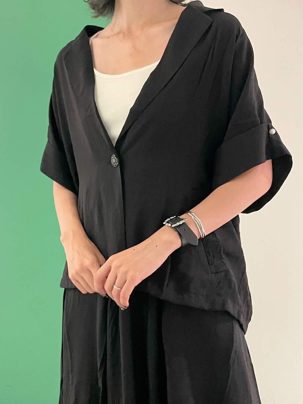 「セットアップ、夏ルックで気分アップ、シンプルコーデ、きれいめカジュアル、夏コーデ、ロングスカート、axes femme、axes femme POETIQUE、オトナ女子、ラフコーデ、30代コーデ、30代ファッション、30代後半、30代ママ、リラックススタイル」｜「axes femme POETIQUEのダブルクロスカップ付インナー（キャミソール、ホワイト系）」を使った、sach1さん（レディース・166cm）の夏コーディネートの6枚目の写真