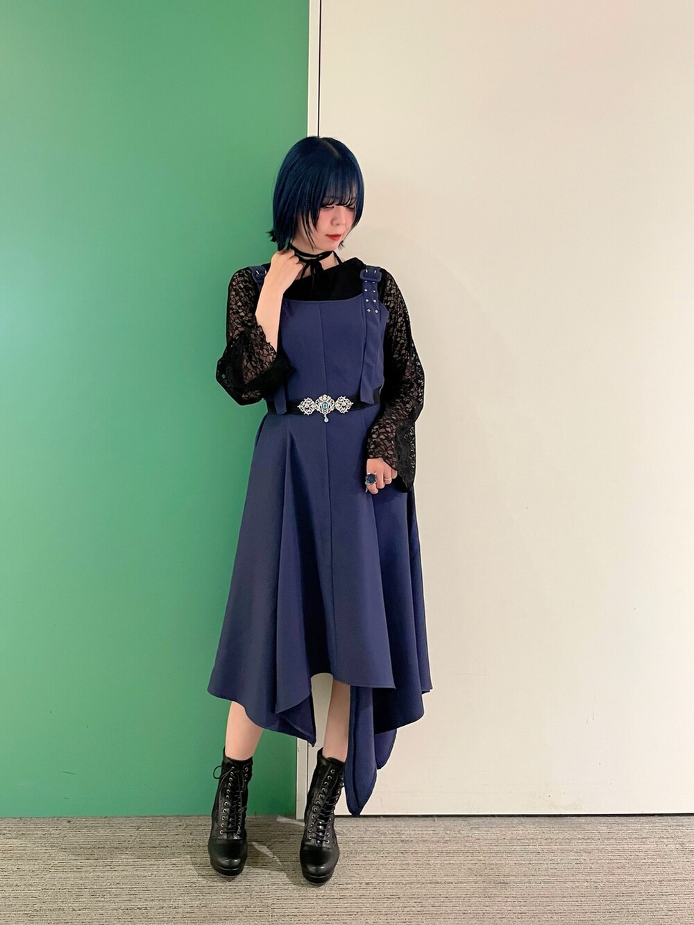 「axes femme、ワンピーススタイル、ワンピース、大人かわいい、30代コーデ、30代ファッション、30代ママ、イヘレム、ブルベ、ブルベ夏、推し活コーデ、推しカラー」｜「axes femmeのレース切替編み上げブーツ（ブーツ、ブラック系）」を使った、sach1さん（骨格ナチュラル・レディース・166cm）の春コーディネートの3枚目の写真