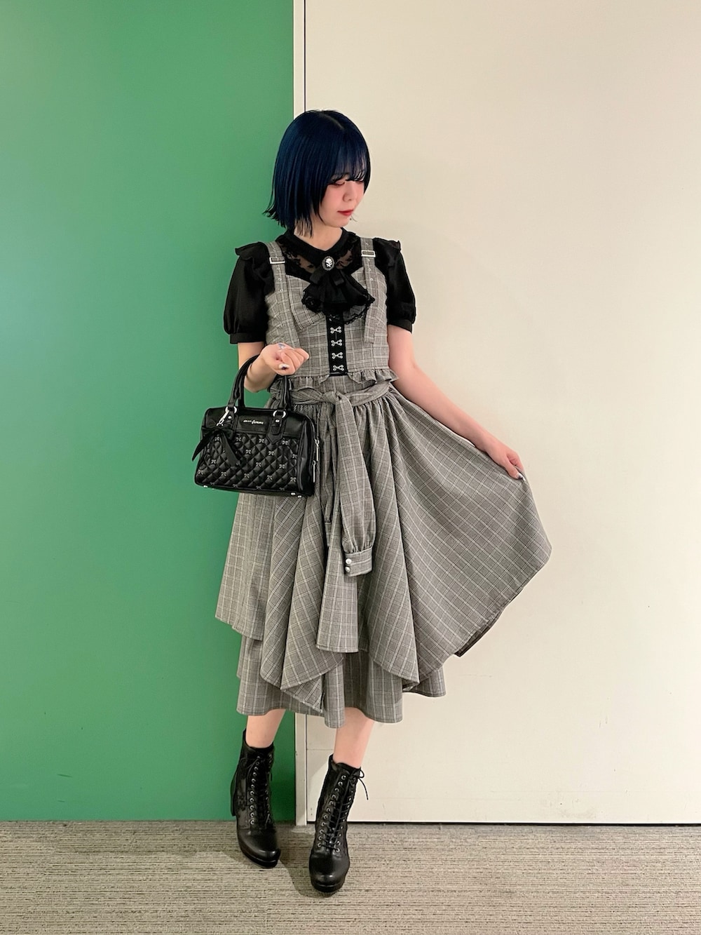 「セットアップ、axes femme、夏コーデ、大人可愛い、高身長女子、30代コーデ、チェックスカート、30代ファッション、30代ママ」｜「axes femmeのシャツ巻き風イレヘムスカート（スカート、ブラック系）」を使った、sach1さん（骨格ナチュラル・レディース・166cm）の春コーディネートの2枚目の写真