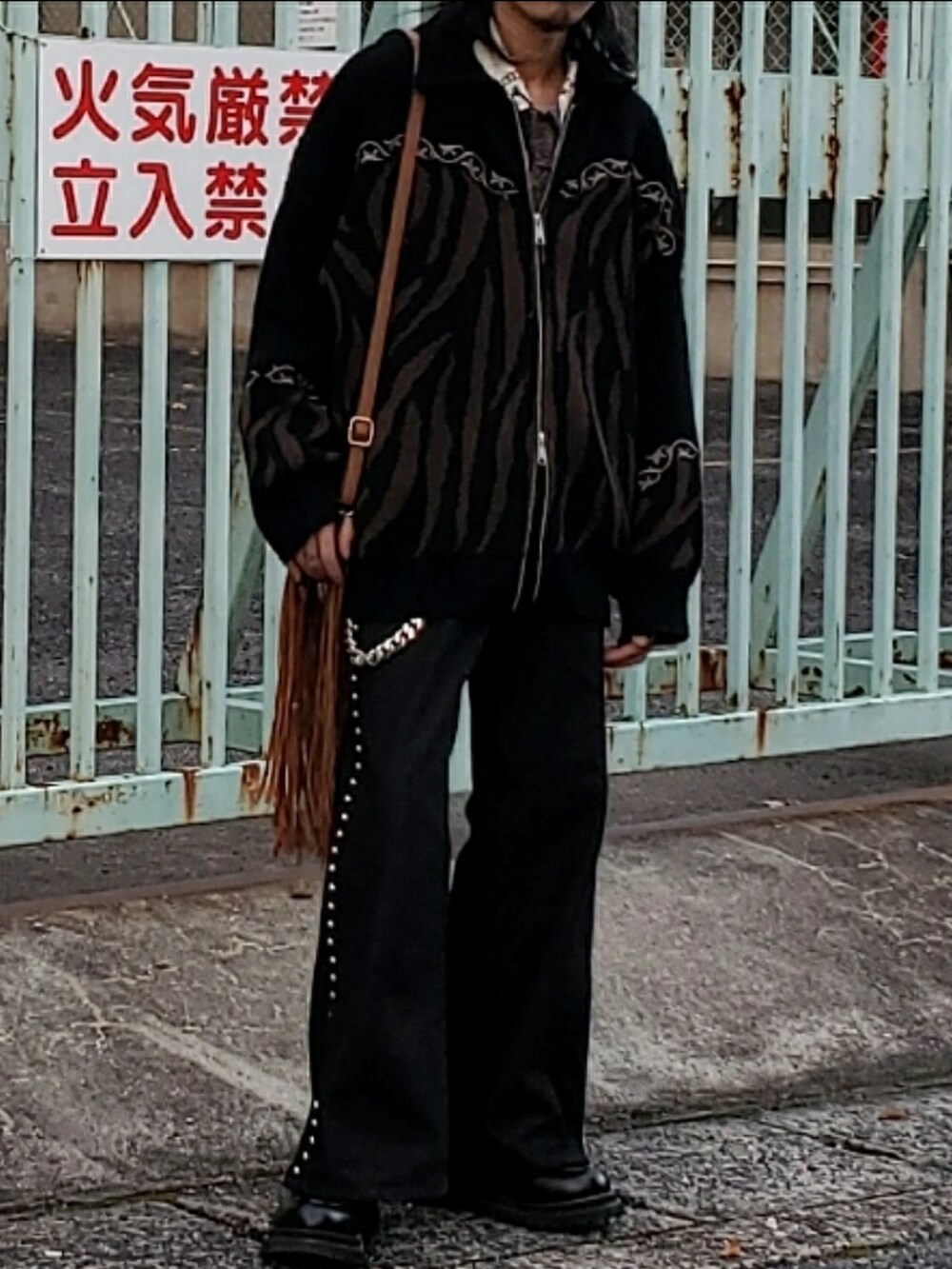 jerkybobさんの「【HARE×hxcyyd】アニマルニットブルゾン(HARE)（HARE）」を使ったコーディネートの5枚目の写真