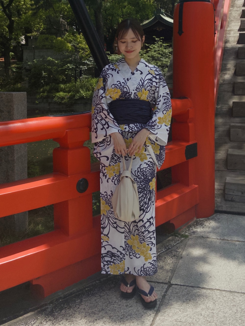 「浴衣、浴衣女子、ゆかた、淡色コーデ、キレイめ、花火大会」｜「CAPRICIEUX LE'MAGEのラウンドバッグ（ハンドバッグ、ホワイト系）」を使った、yu _lemageさん（骨格ナチュラル・レディース・167cm）の春コーディネートの5枚目の写真