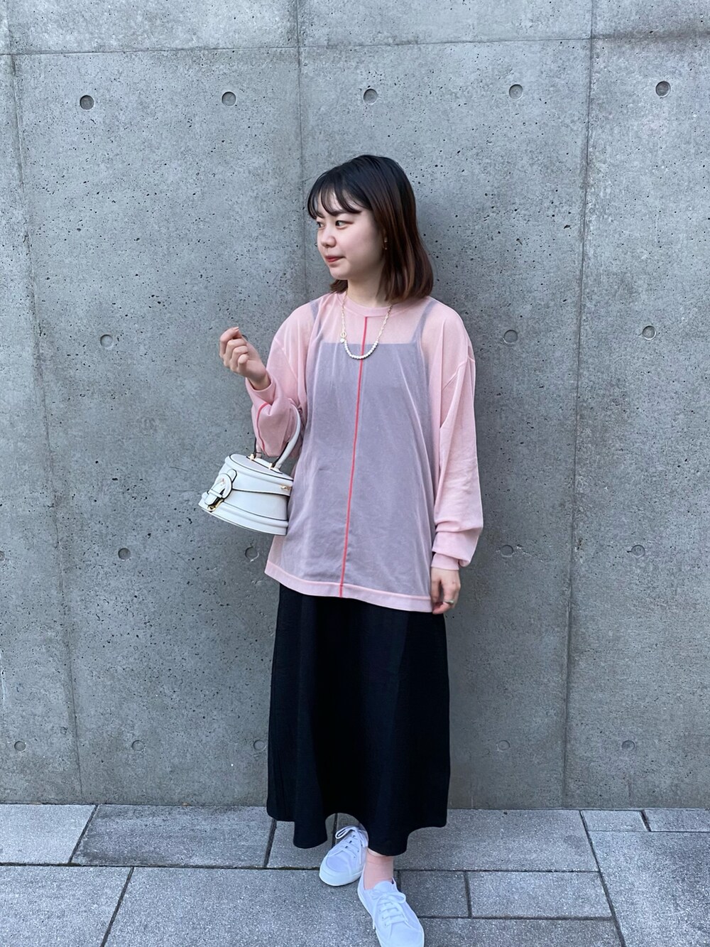 「大人カジュアル、夏コーデ、カラー×コーデ、きれいめカジュアル、たすき掛け、低身長コーデ、CLANE、olu.」｜「Olu.のアイテム（ショルダーバッグ、ホワイト系）」を使った、matsuringodesuさん（レディース・155cm）の夏コーディネートの2枚目の写真