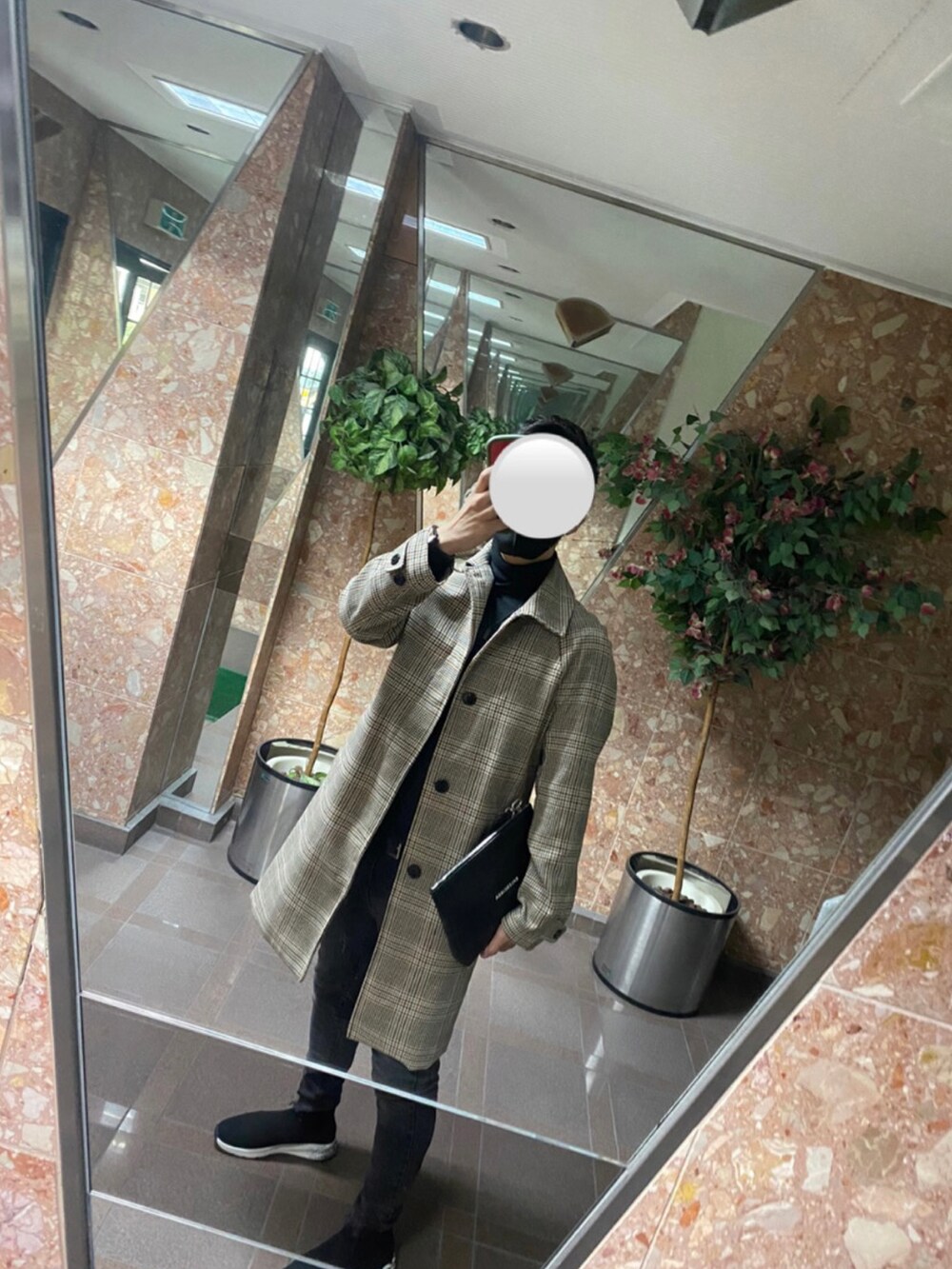 「秋コーデ、チェスターコート、千鳥柄、H&M、ZARA、UNIQLO」｜「H&Mのアイテム（チェスターコート、ベージュ系）」を使った、￥ U K Iさん（メンズ・170cm）の秋コーディネートの2枚目の写真