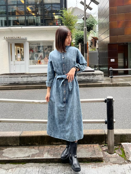 ARMANI 美品 高級ワンピース 春夏秋物 お洒落 ネイビー furuyaman｜ARMANI EXCHANGEのシャツワンピースを使ったコーディネート