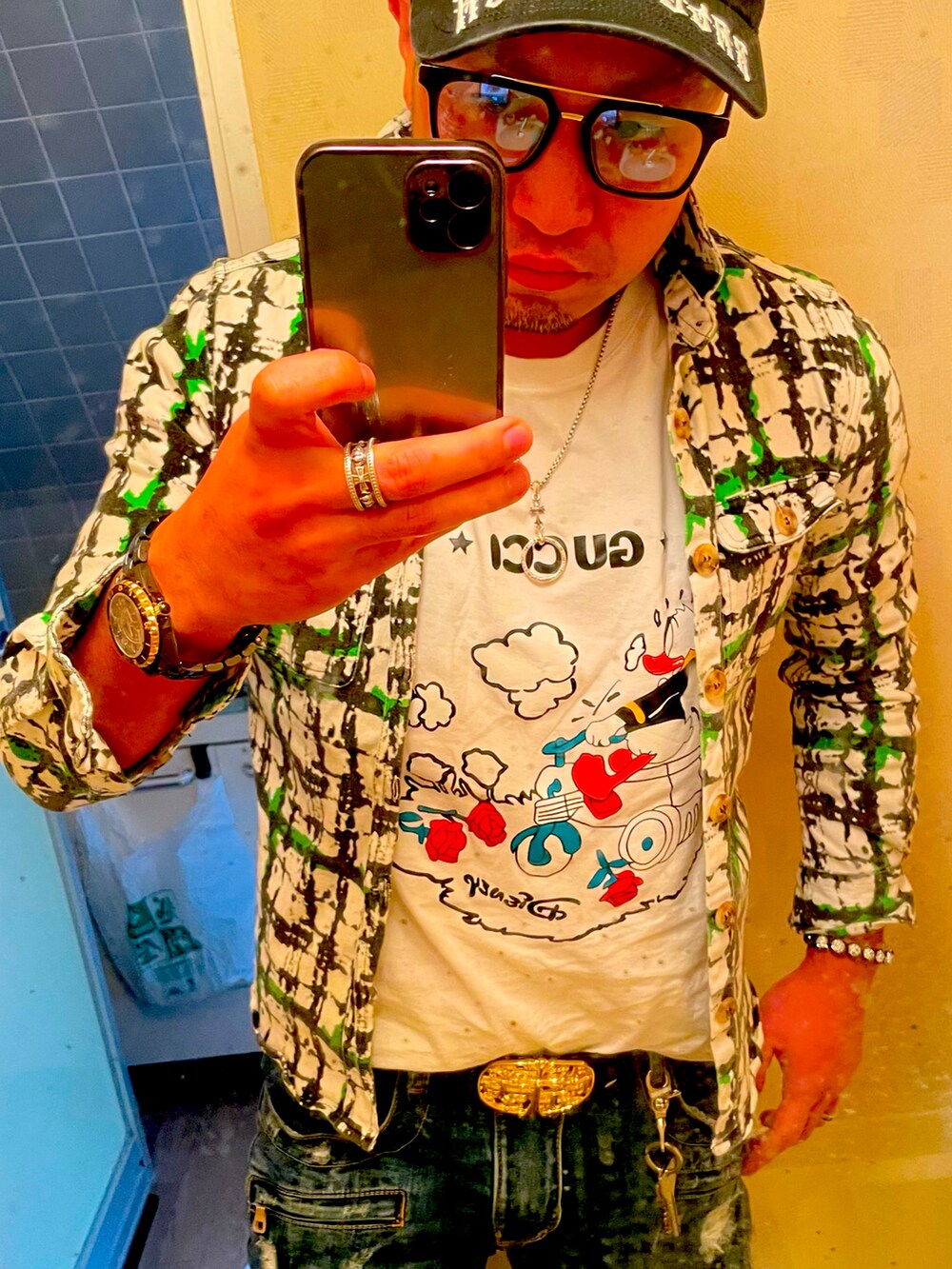 「お洒落さんとつながりたい」｜「Atlantic STARSのアイテム（スニーカー、イエロー系）」を使った、GO-DAI HIDEHIROさん（メンズ・172cm）の冬コーディネートの4枚目の写真