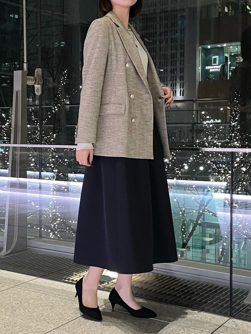 「休日スタイル、お出かけコーデ、シンプルスタイル、春、大人ファッション、オフィススタイル、フレアスカート、ノーリーズ、NOLLEY'S、スカート、スカートスタイル、オトナカジュアル、オトナ女子、オトナカワイイ、春コーデ」｜「NOLLEY’SのシアーフライスロンT（Tシャツ/カットソー、ホワイト系）」を使った、nanaさん（レディース・163cm）の冬コーディネートの4枚目の写真