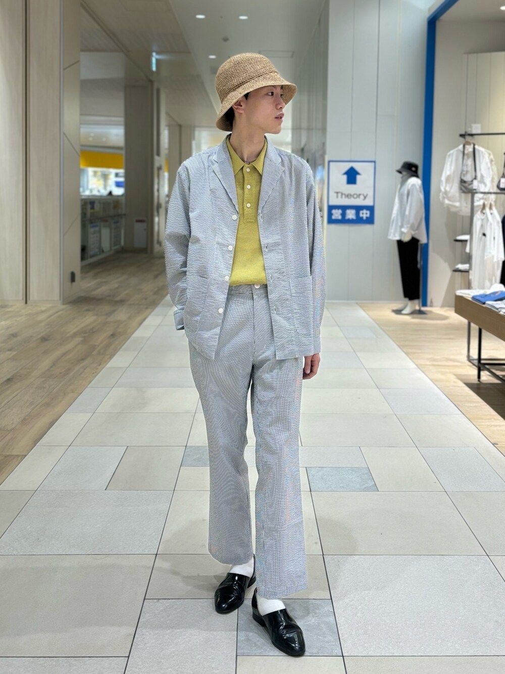 「休日スタイル、大人カジュアル、春服、おしゃれさんと繋がりたい、カジュアル、ファッションを楽しもう」｜「NOLLEY'S goodmanの《セットアップ対応》【WORK ABOUT】COOLMAX サッカーシャツジャケット（シャツ/ブラウス、ホワイト系）」を使った、やまだ りさん（メンズ・173cm）の春コーディネートの2枚目の写真