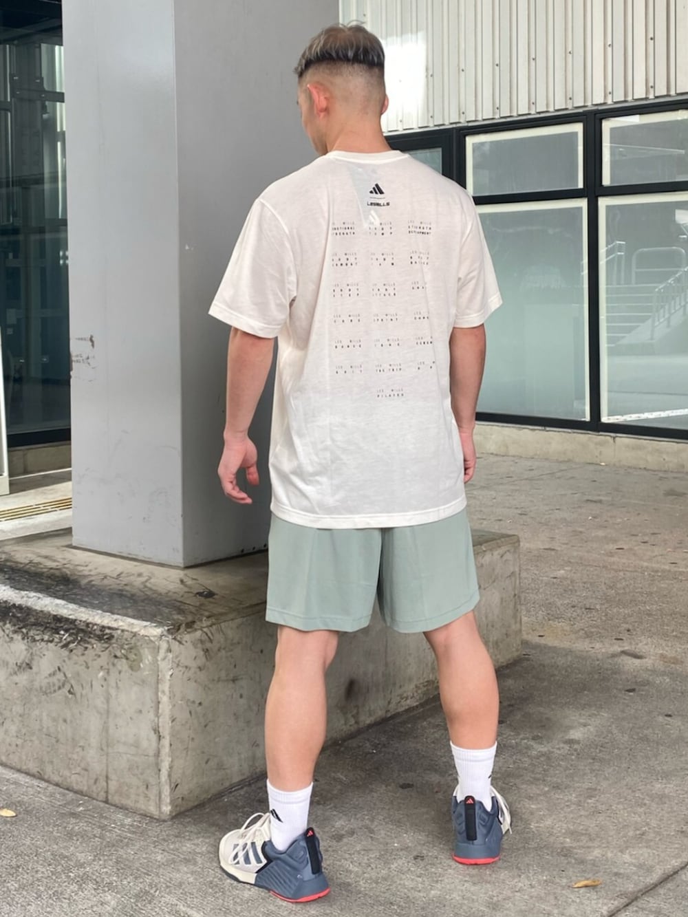 LES MILLS プログラム グラフィック半袖Tシャツ、Airchill