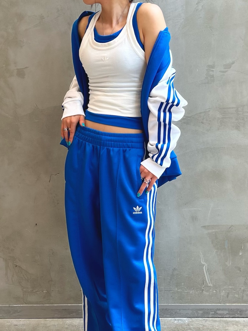 ST(アディダス オリジナルスショップ 福岡)｜adidasのトップスを
