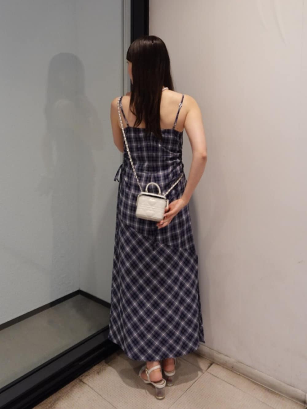 その他のワンピースを着用したレディースの夏コーディネートの3枚目の写真