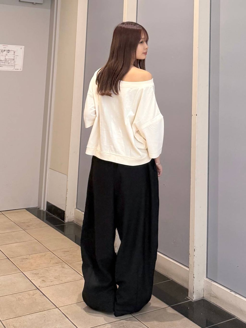 「女子会、ローリーズスタイル_LOWRYS FARM、カジュアル、LOWRYS FARM」｜「LOWRYS FARMのシースルーバレエシューズ 302709（バレエシューズ、その他）」を使った、なつきさん（レディース・157cm）の春コーディネートの2枚目の写真