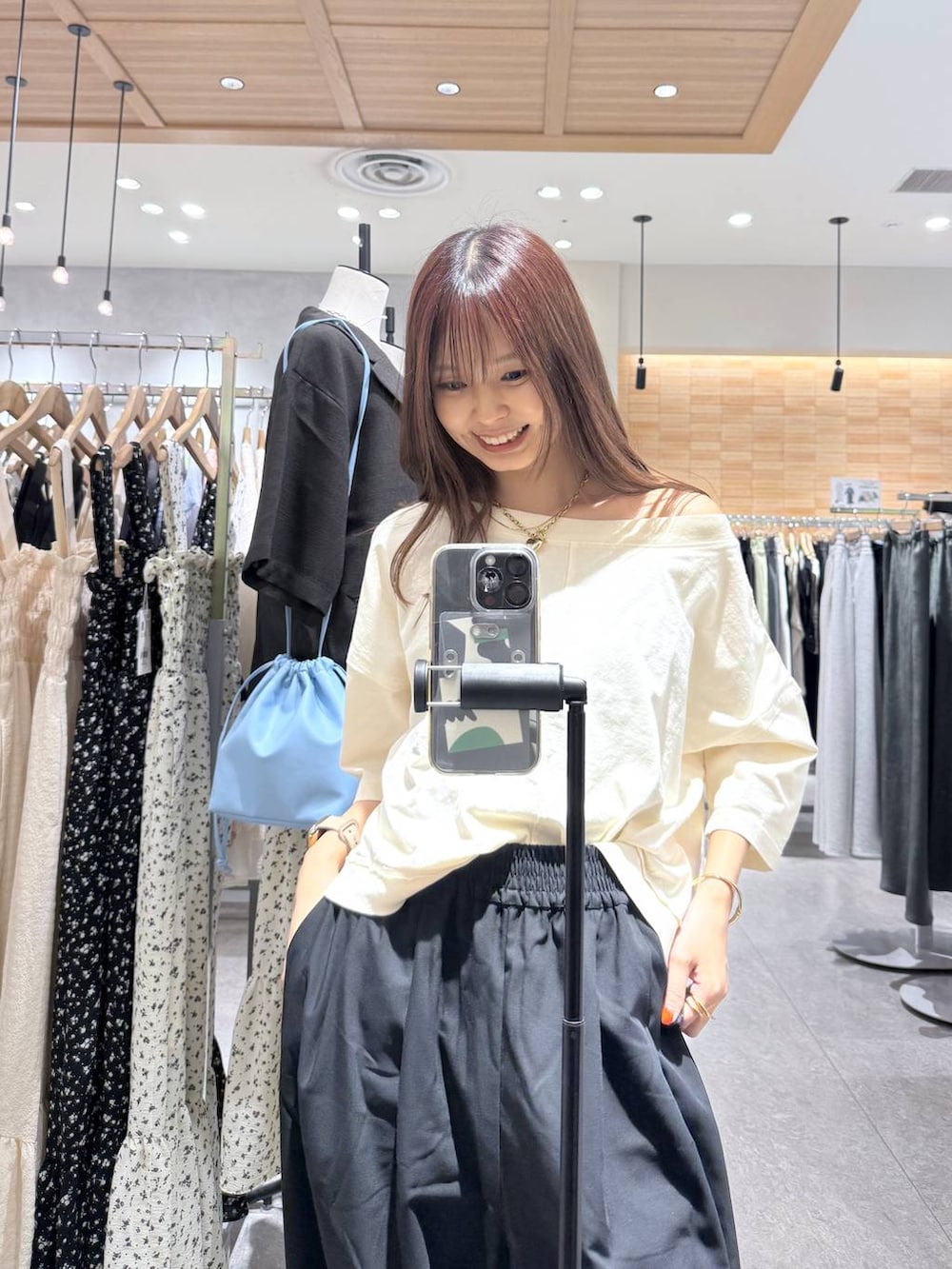 「女子会、ローリーズスタイル_LOWRYS FARM、カジュアル、LOWRYS FARM」｜「LOWRYS FARMのシースルーバレエシューズ 302709（バレエシューズ、その他）」を使った、なつきさん（レディース・157cm）の春コーディネートの6枚目の写真